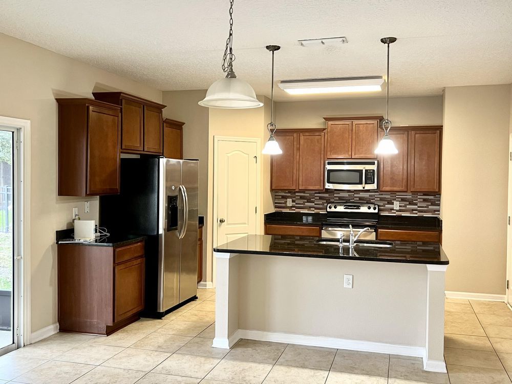 Spacious Yellow Bluff Beauty property image