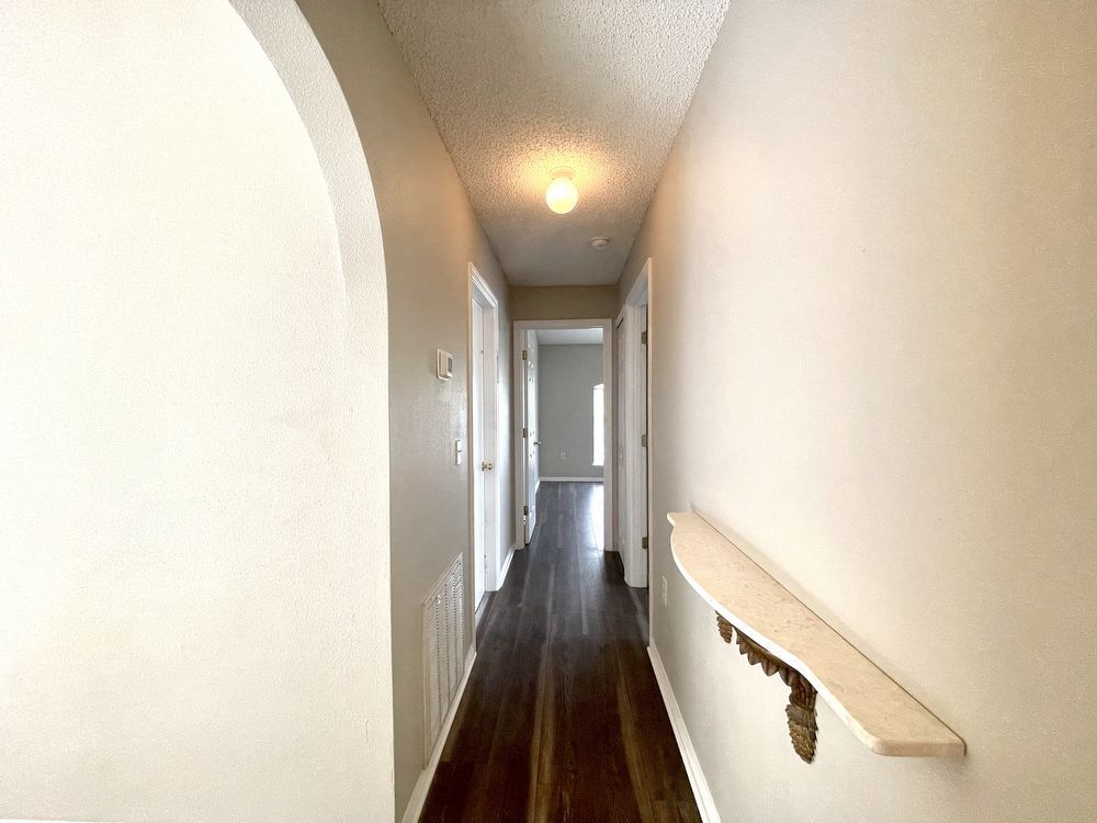 Charming 3-bed, 2-bath in Convenient Location property image