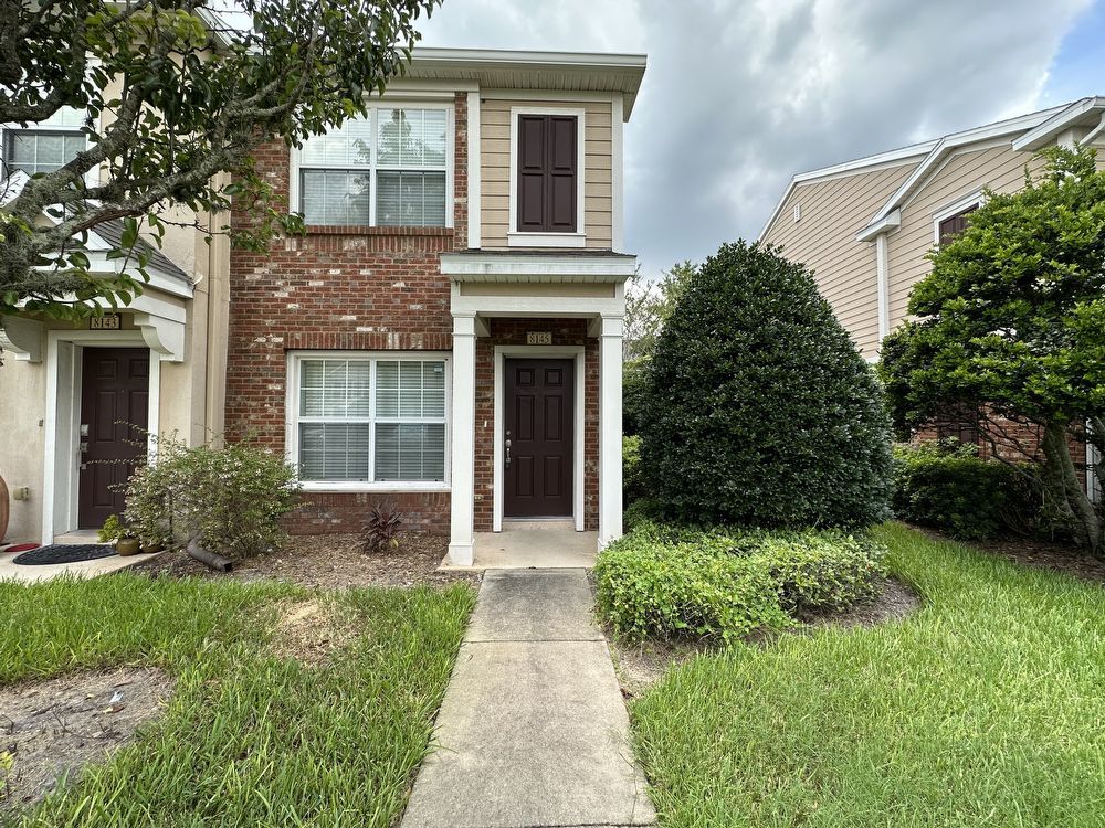 Adorable Townhome in Prime Location! property image
