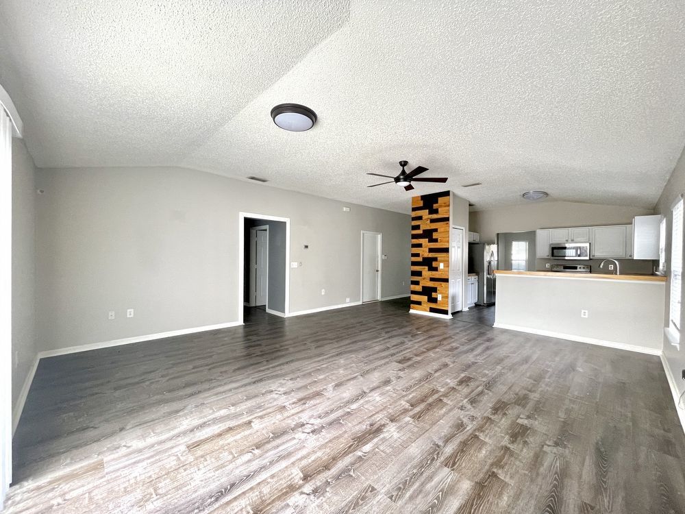 Spacious 4-Bedroom Home in East Arlington: Your Ideal Blend of Comfort and Convenience property image
