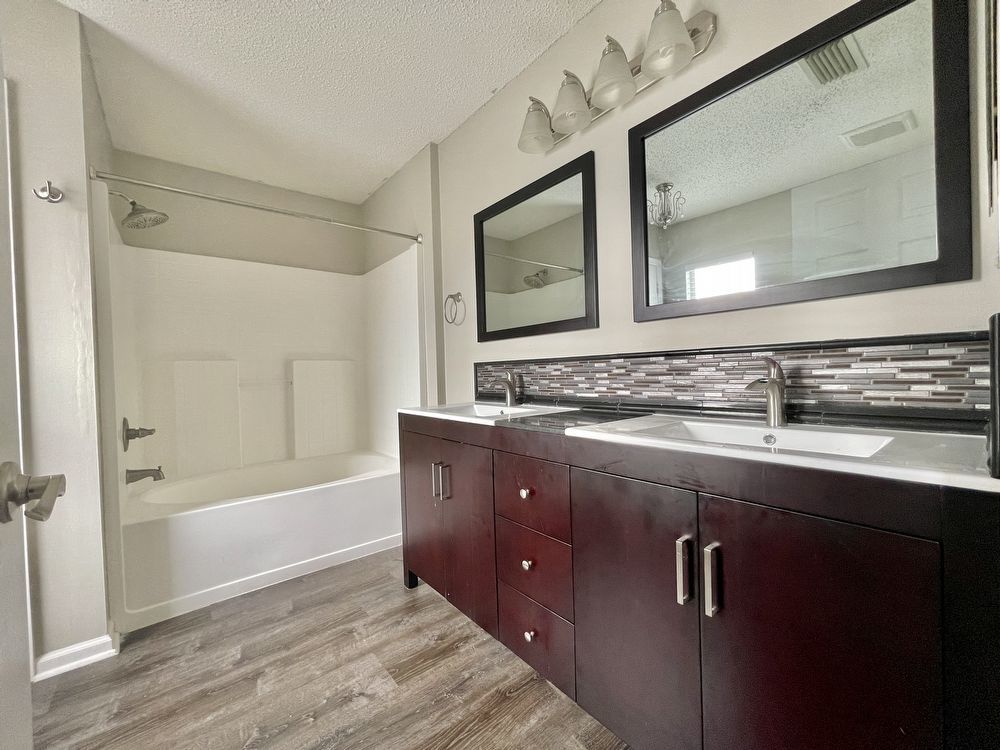 Spacious 4-Bedroom Home in East Arlington: Your Ideal Blend of Comfort and Convenience property image