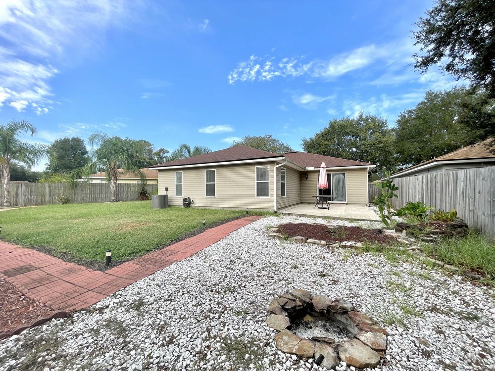 Spacious 4-Bedroom Home in East Arlington: Your Ideal Blend of Comfort and Convenience property image