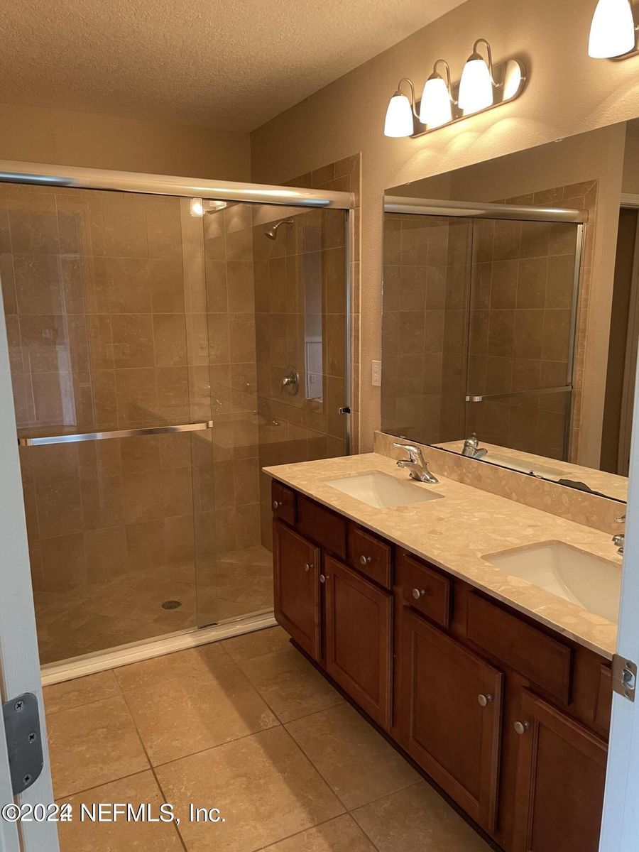 Great 4-bedroom home in Victoria Lakes property image