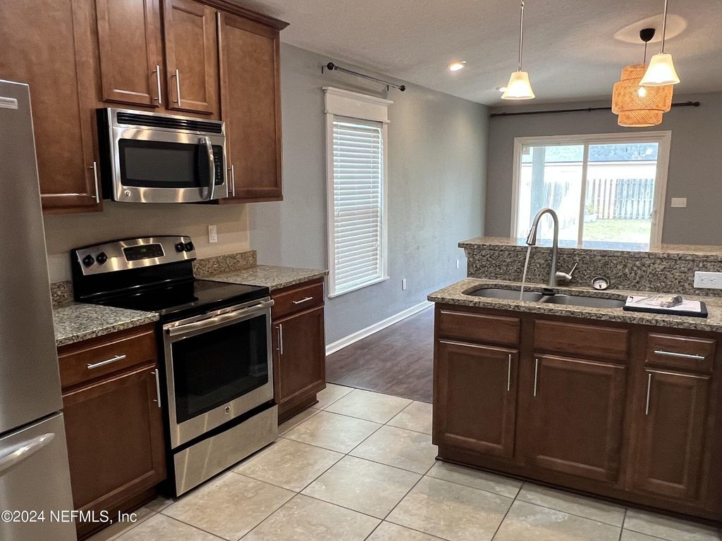 Great 4-bedroom home in Victoria Lakes property image