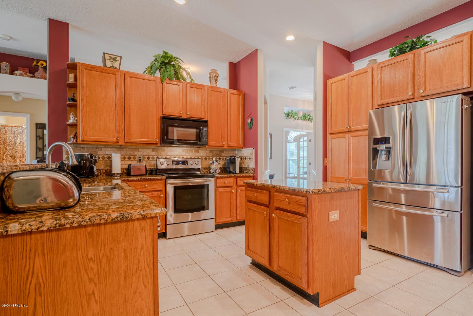 Large 3 bedroom with separate office in Captiva Bluff property image