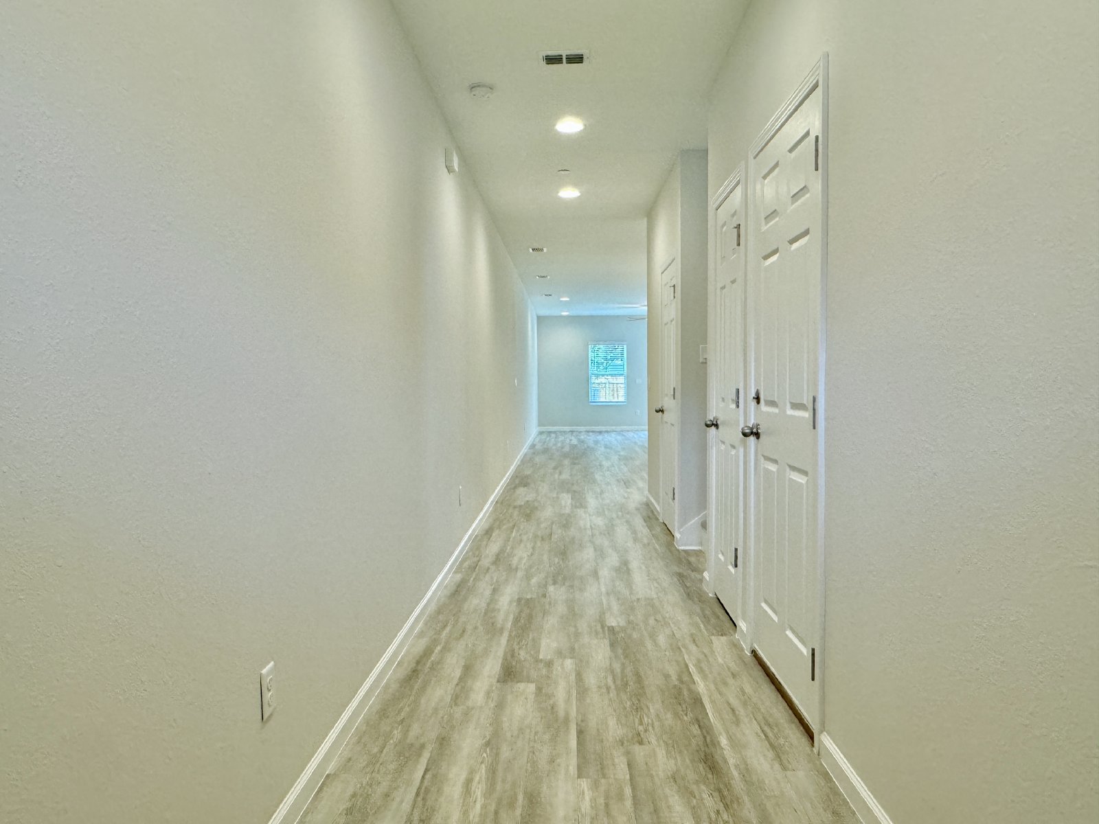 4-Bedroom Home with Modern Elegance and Prime Location! property image