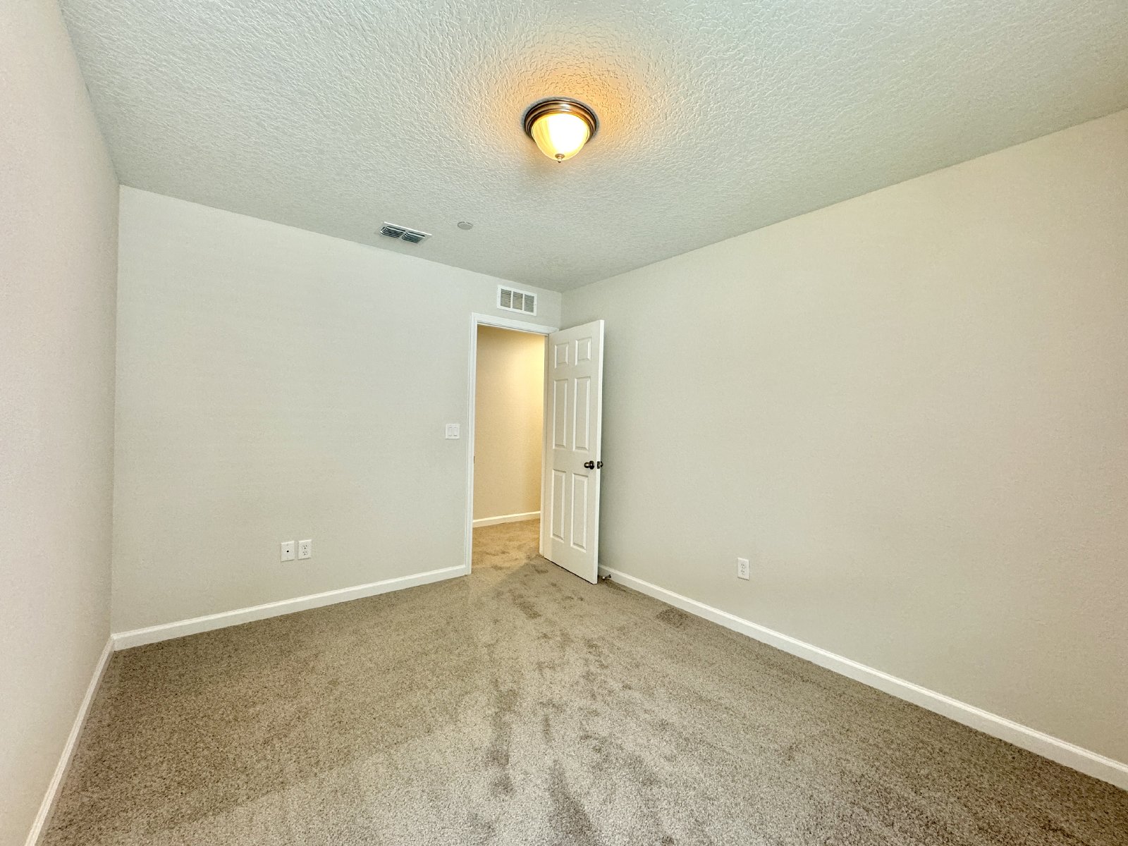 4-Bedroom Home with Modern Elegance and Prime Location! property image