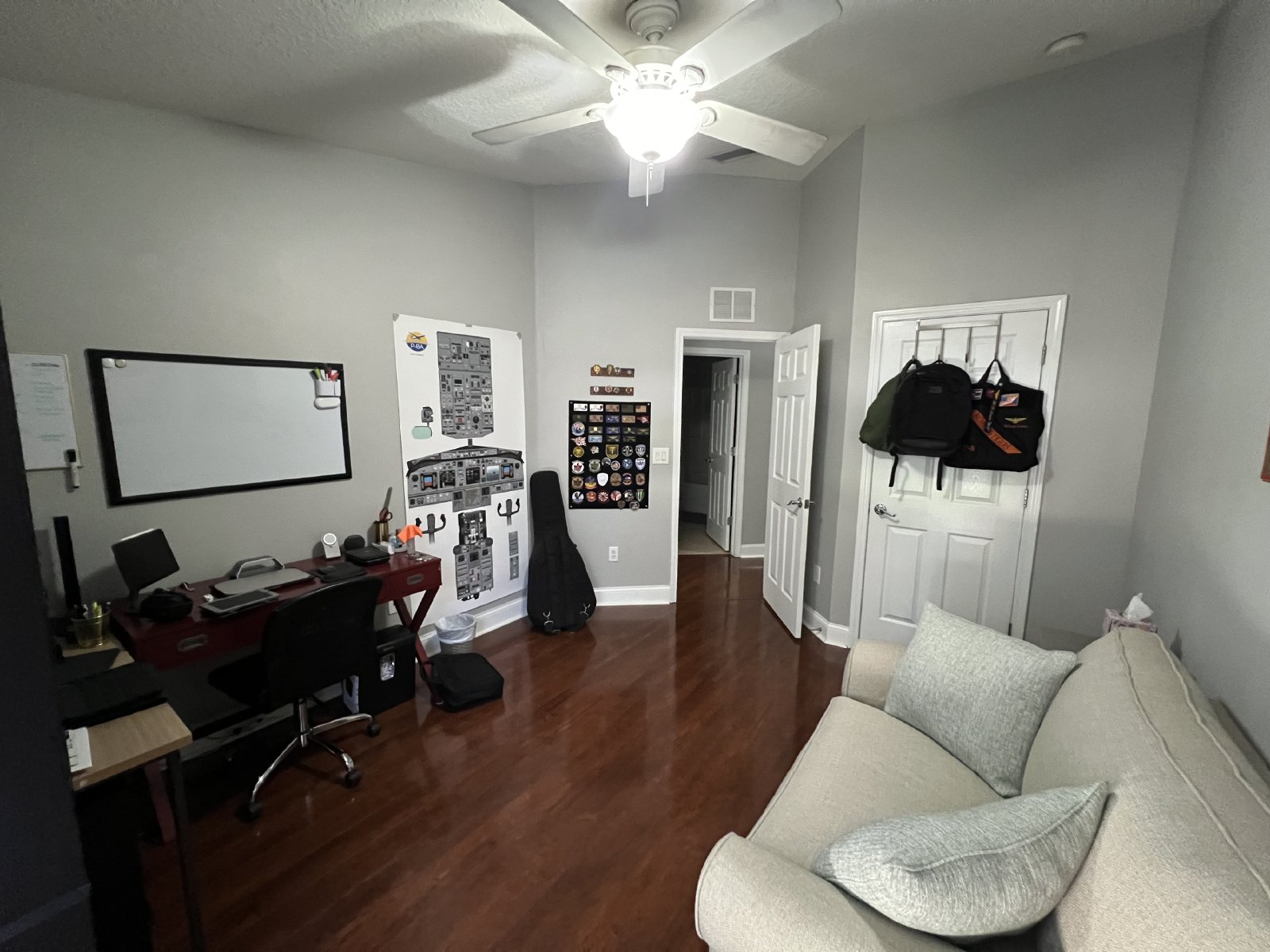 Charming 3-Bedroom Townhome with Hardwood Floors and Community Amenities Near St. Johns Town Center property image