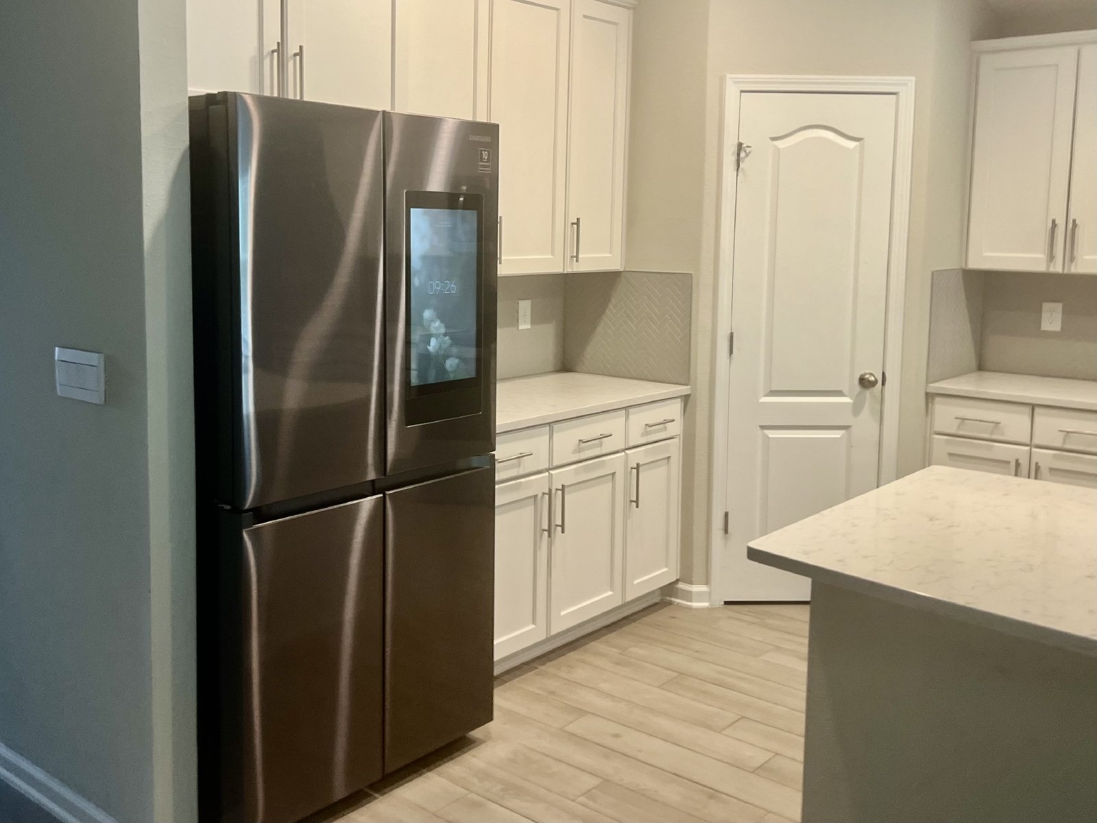Almost new 4 bedroom home in River Glen property image