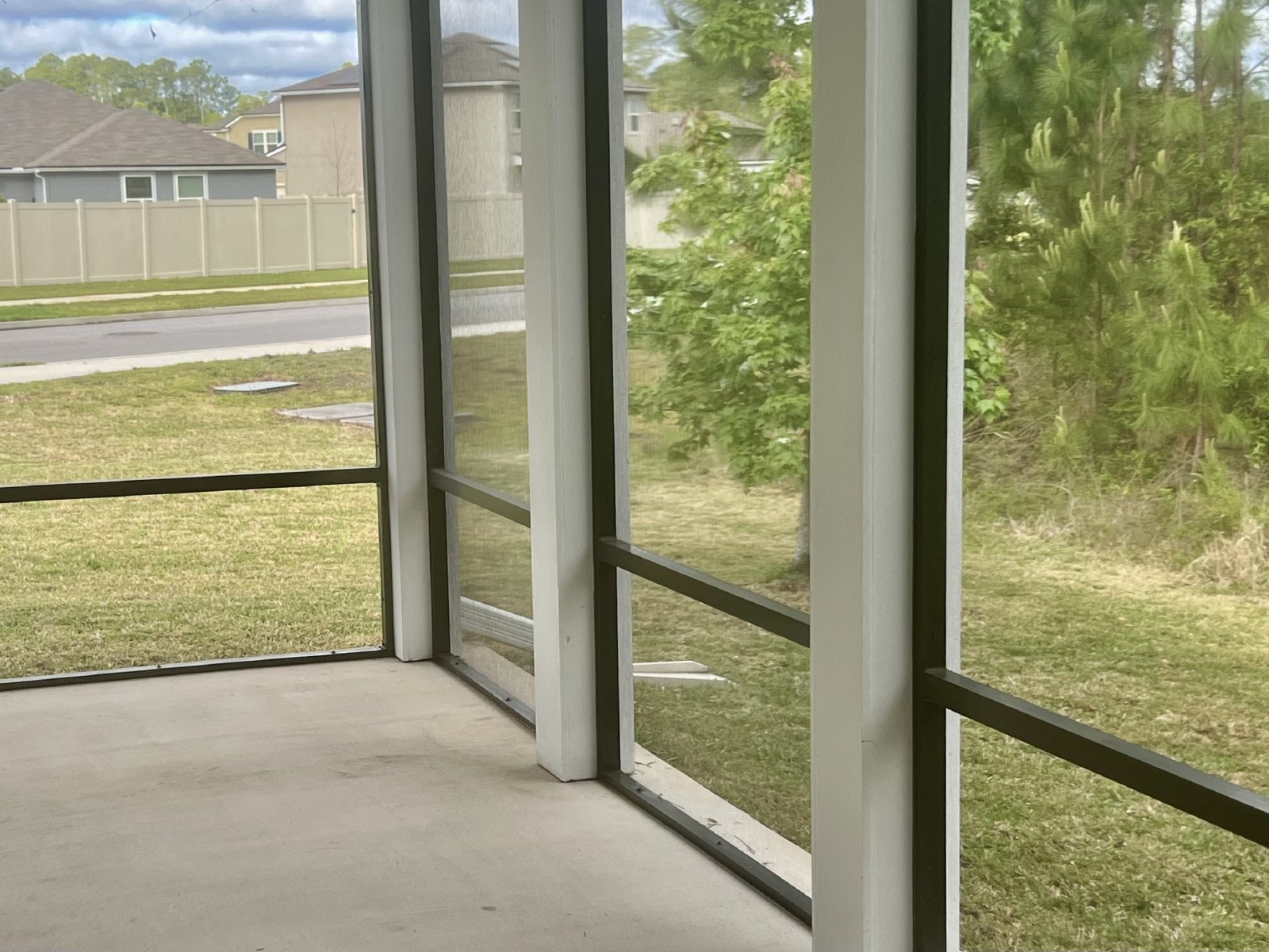Almost new 4 bedroom home in River Glen property image