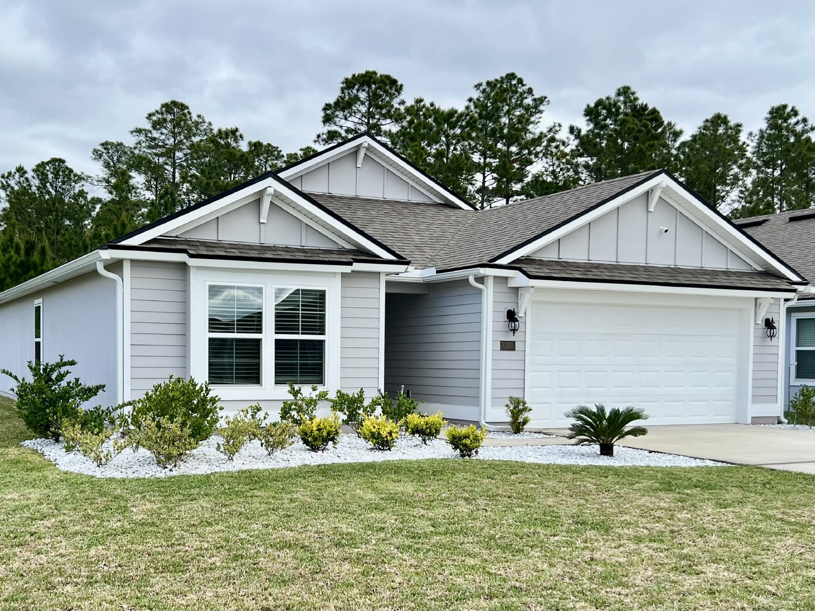 Almost new 4 bedroom home in River Glen property image