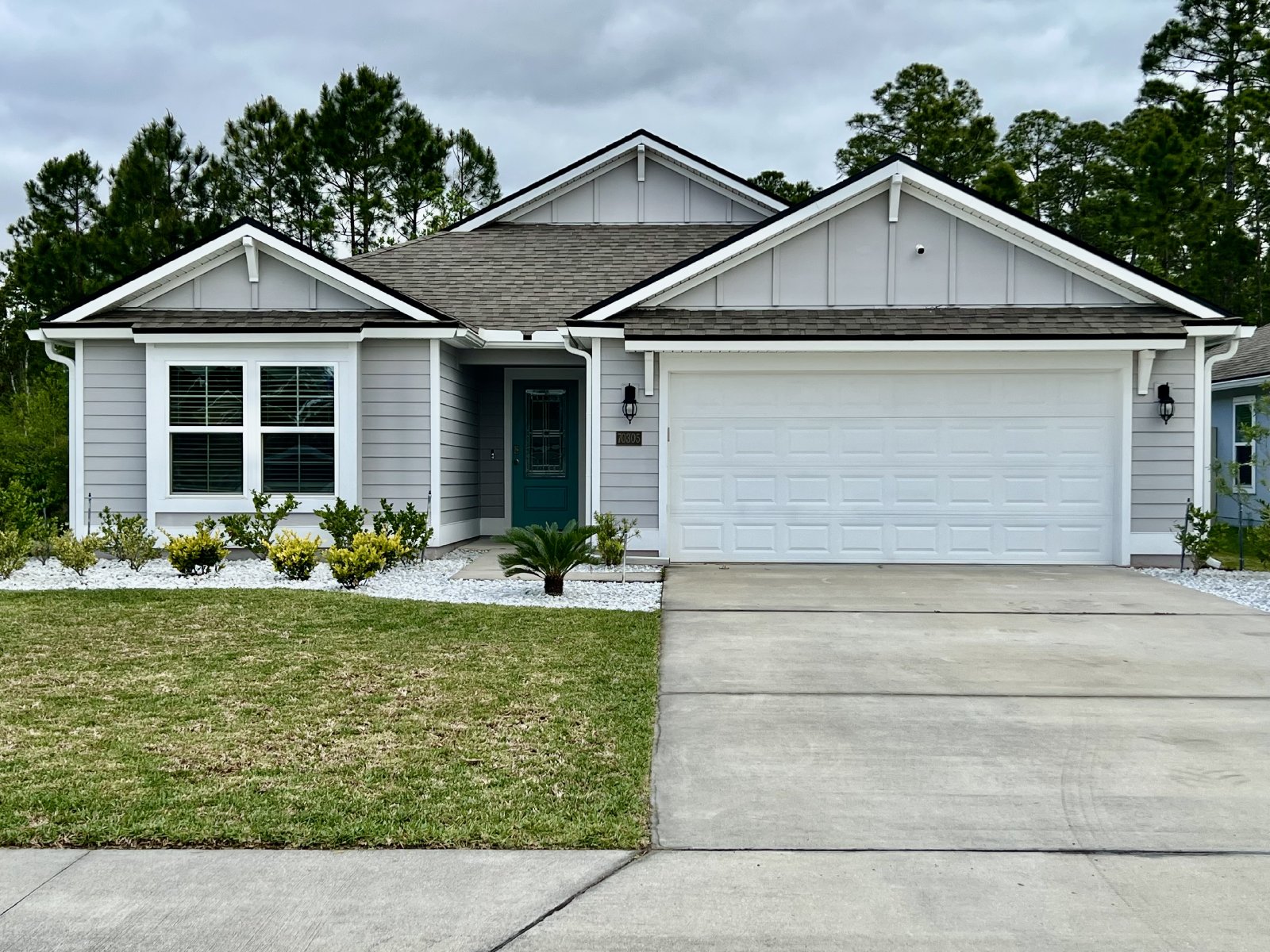 Almost new 4 bedroom home in River Glen property image