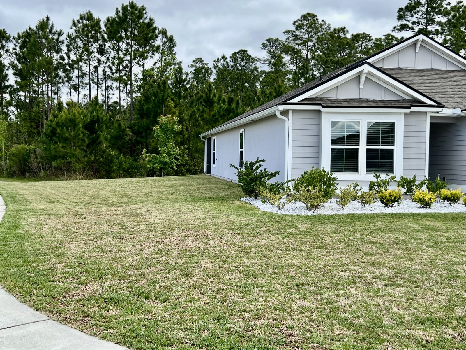 Almost new 4 bedroom home in River Glen property image