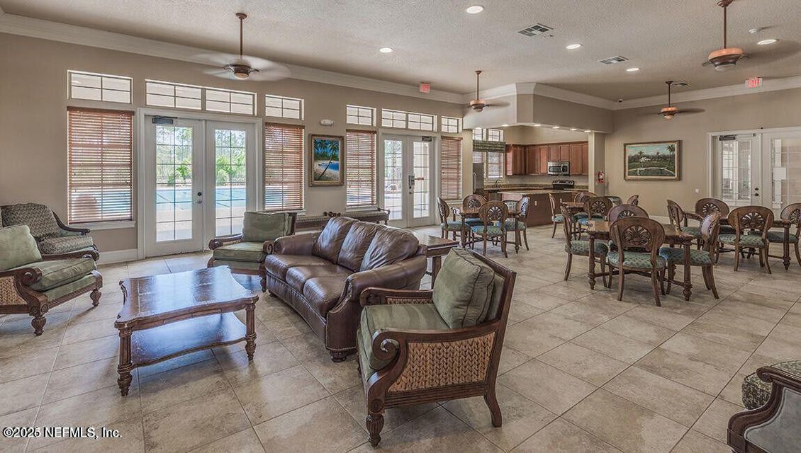 Almost new 4 bedroom home in River Glen property image