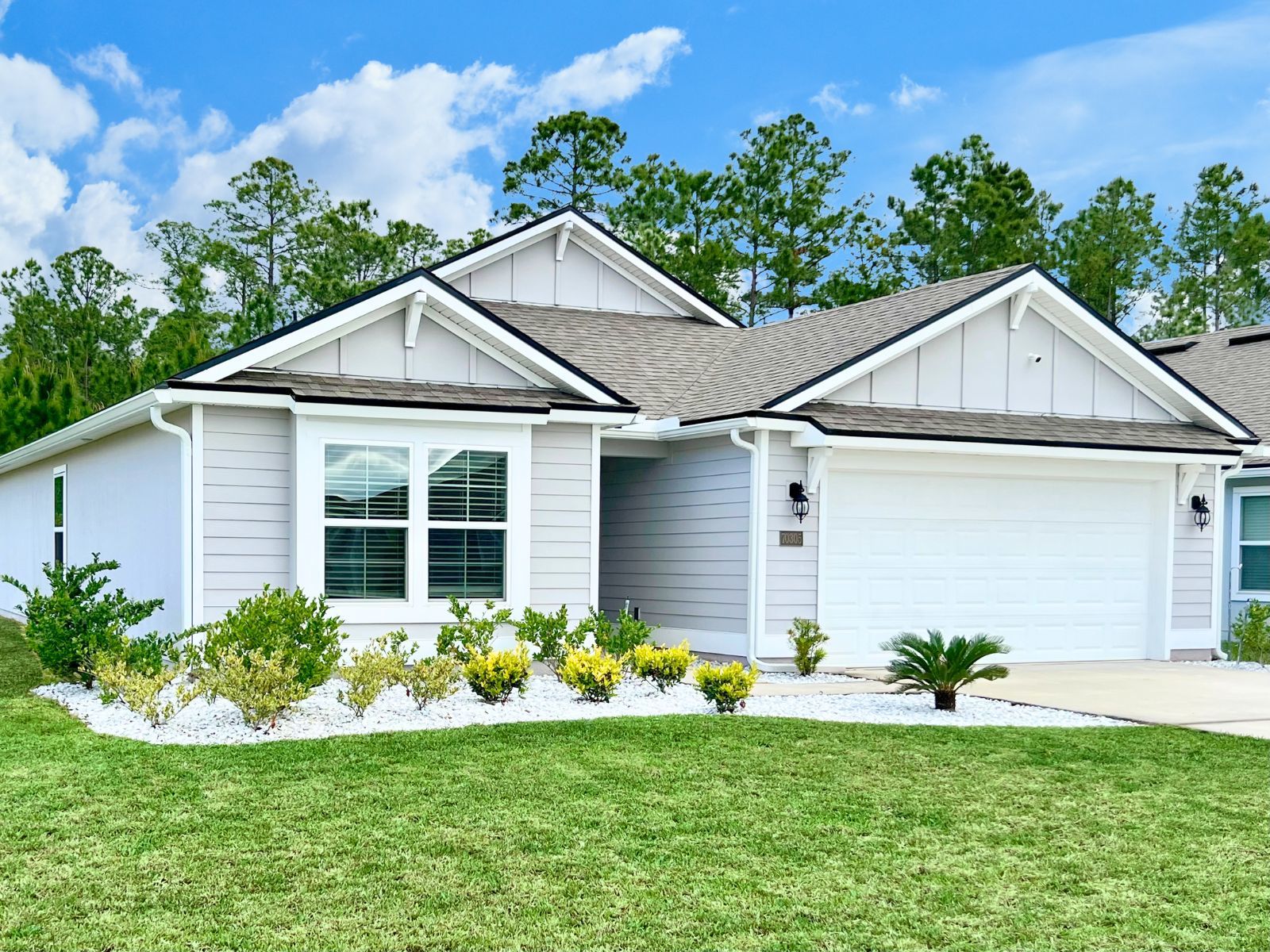Almost new 4 bedroom home in River Glen property image
