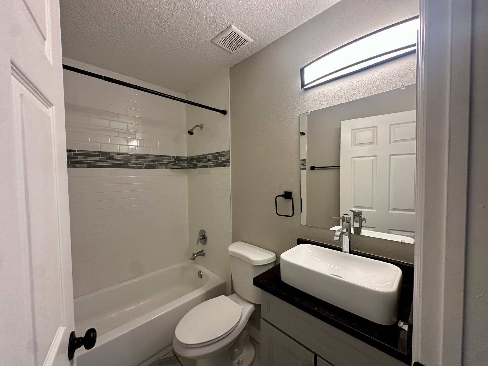 Adorable, Updated Home in Heart of Middleburg! property image