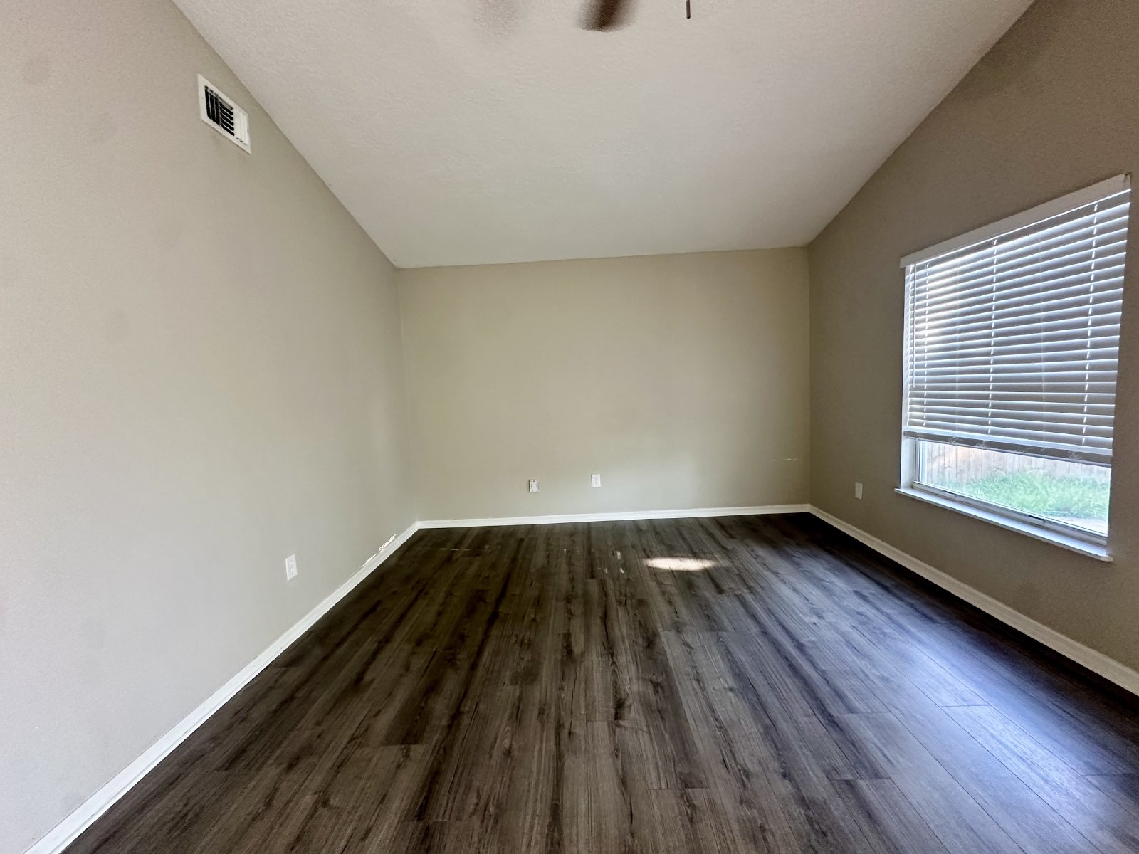Adorable, Updated Home in Heart of Middleburg! property image
