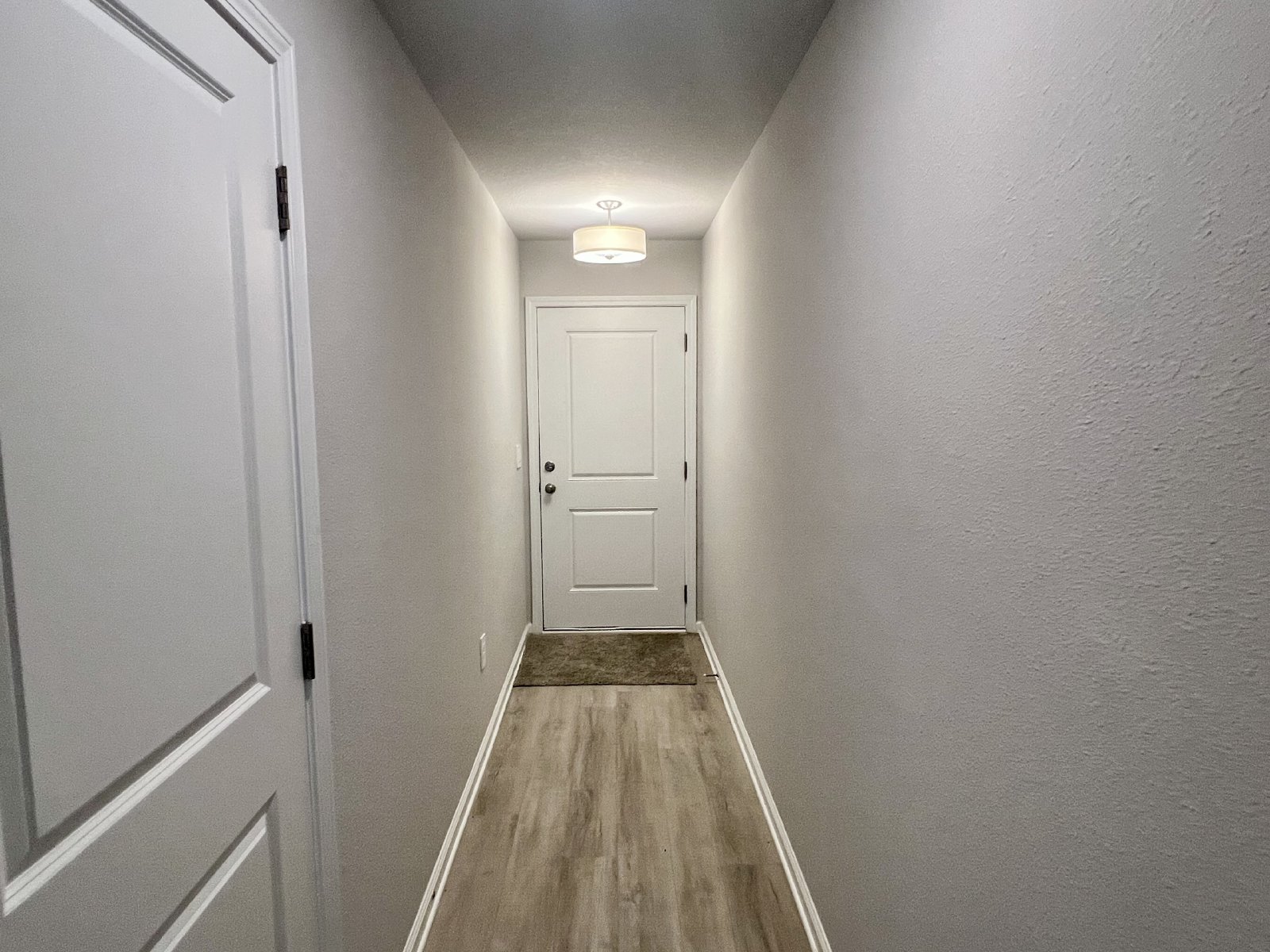 Almost new 3-bedroom 2.5 bath townhome property image
