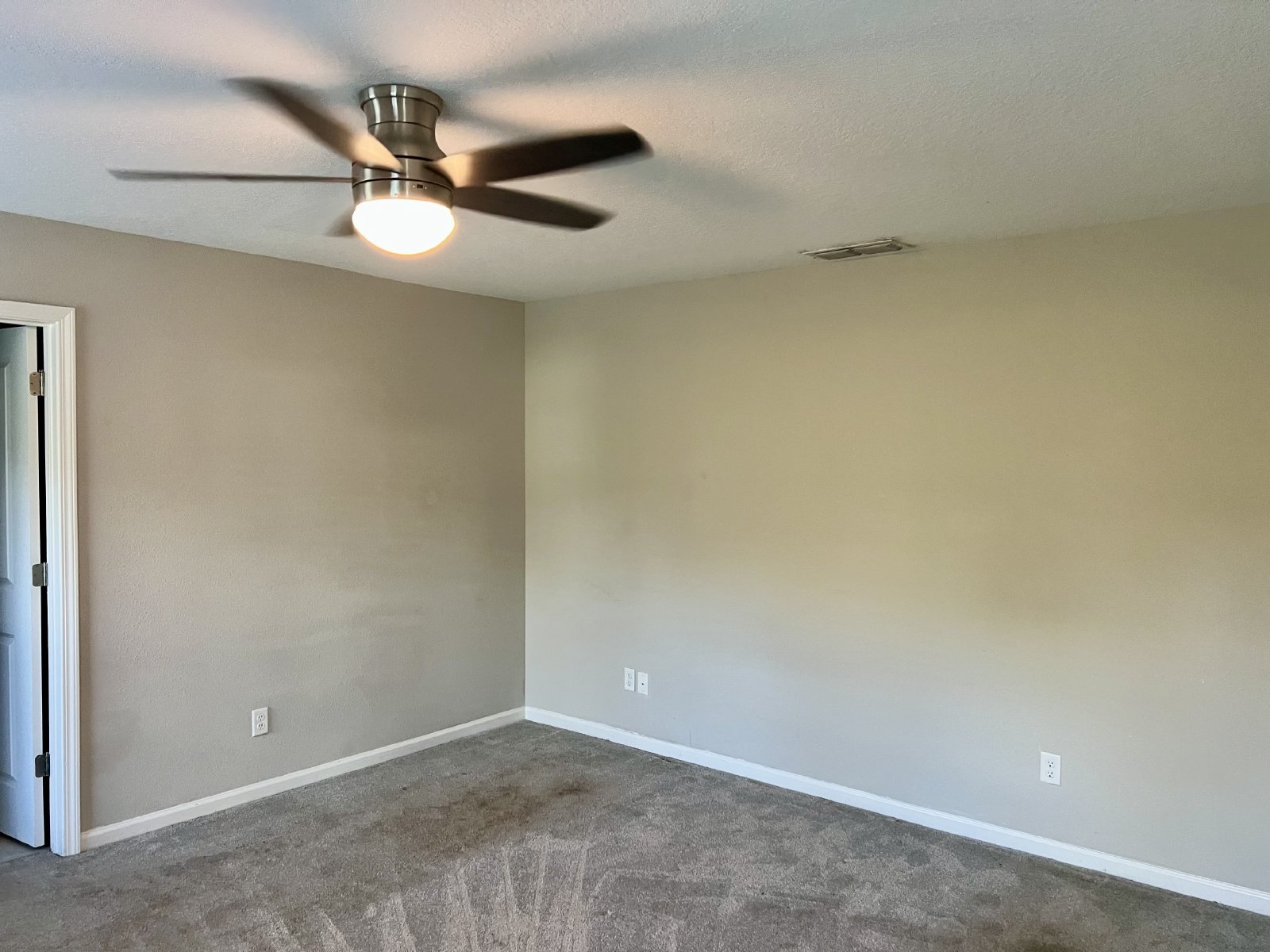 Beautiful 4 Bedroom Home with Pond Views property image