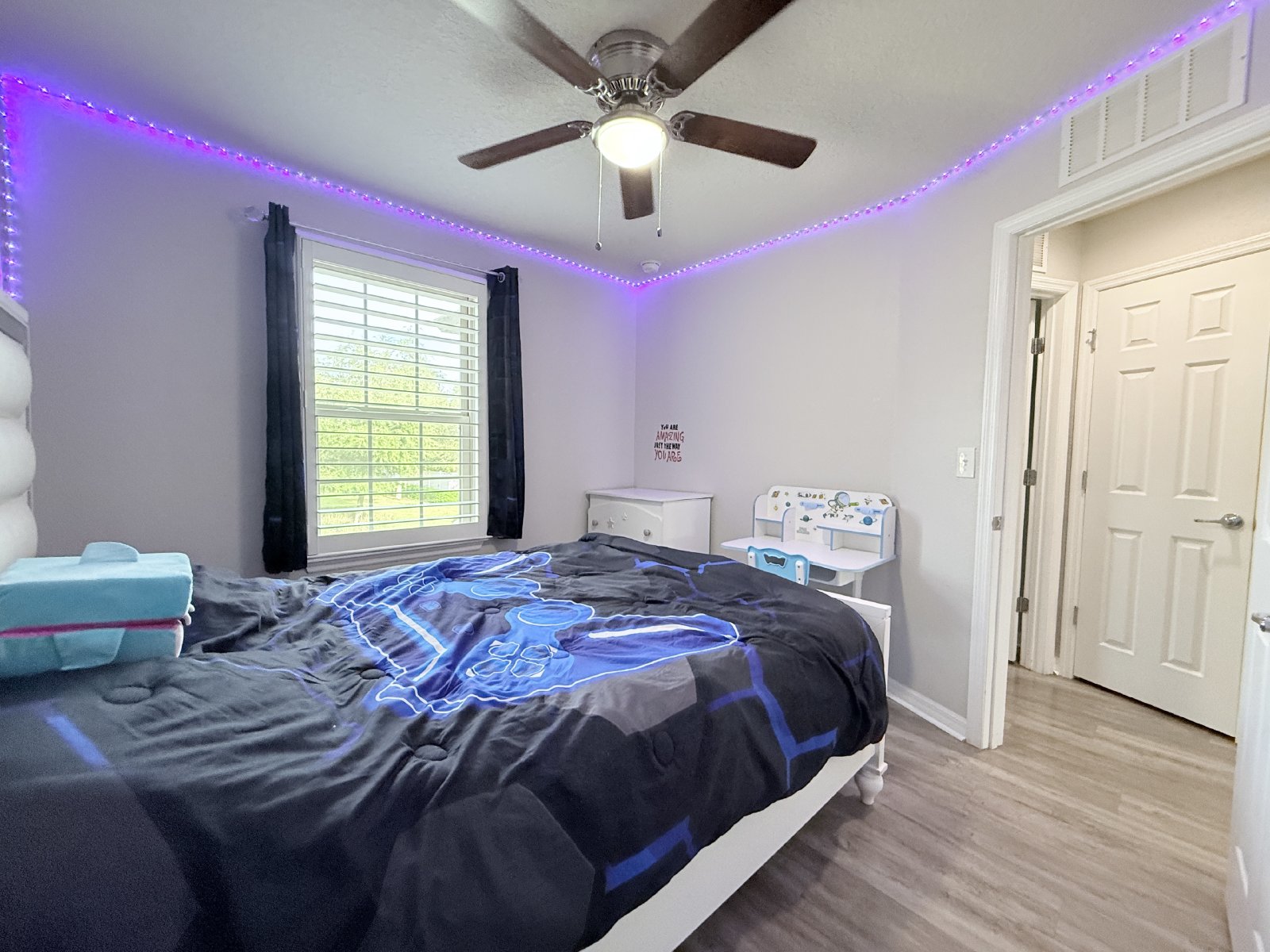 Updated Townhome in Gated Community, Spacious Layout & No Carpet! property image