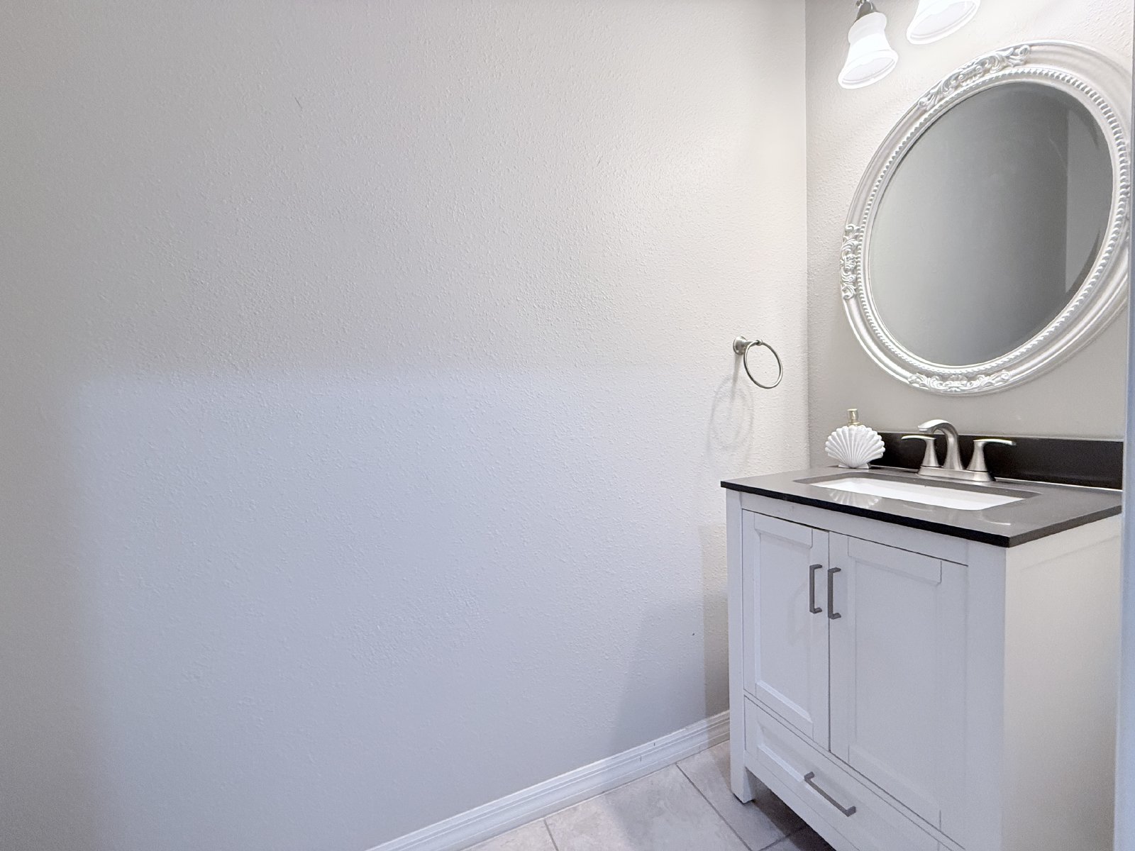 Updated Townhome in Gated Community, Spacious Layout & No Carpet! property image