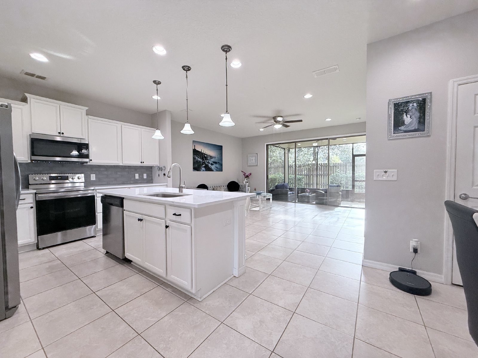 Updated Townhome in Gated Community, Spacious Layout & No Carpet! property image