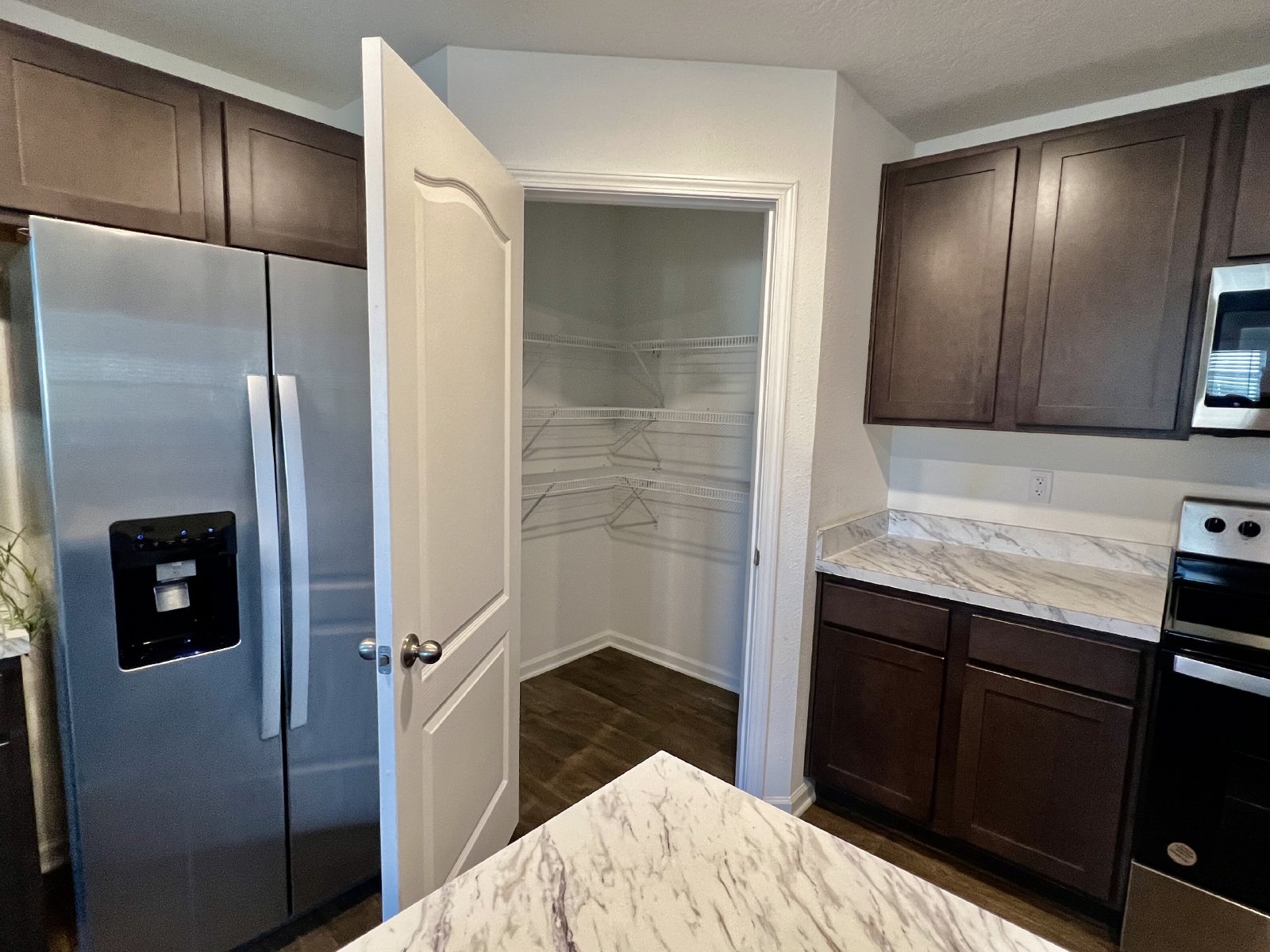 Modern 4 Bedroom Home with Exceptional Amenities! property image