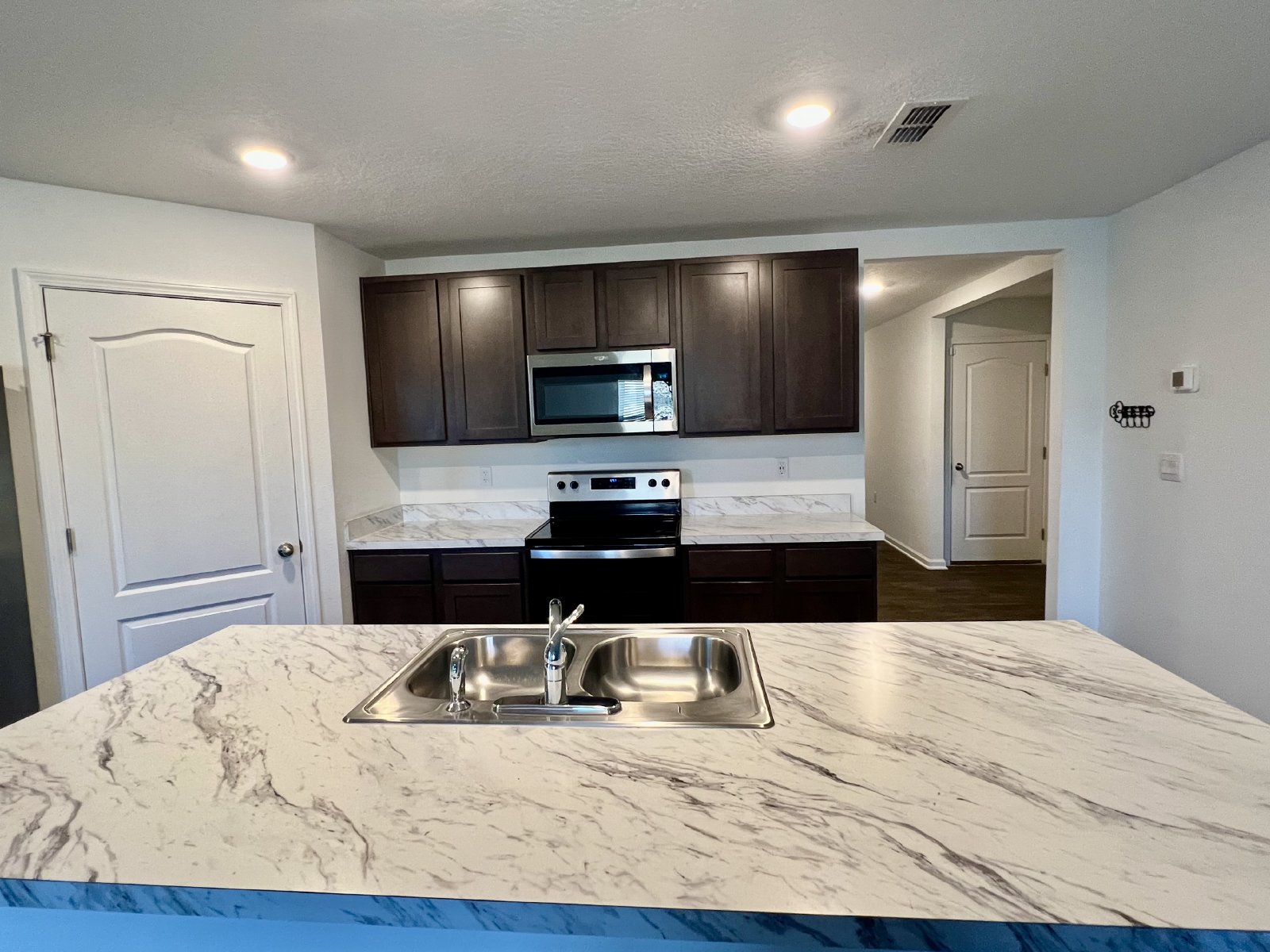 Modern 4 Bedroom Home with Exceptional Amenities! property image