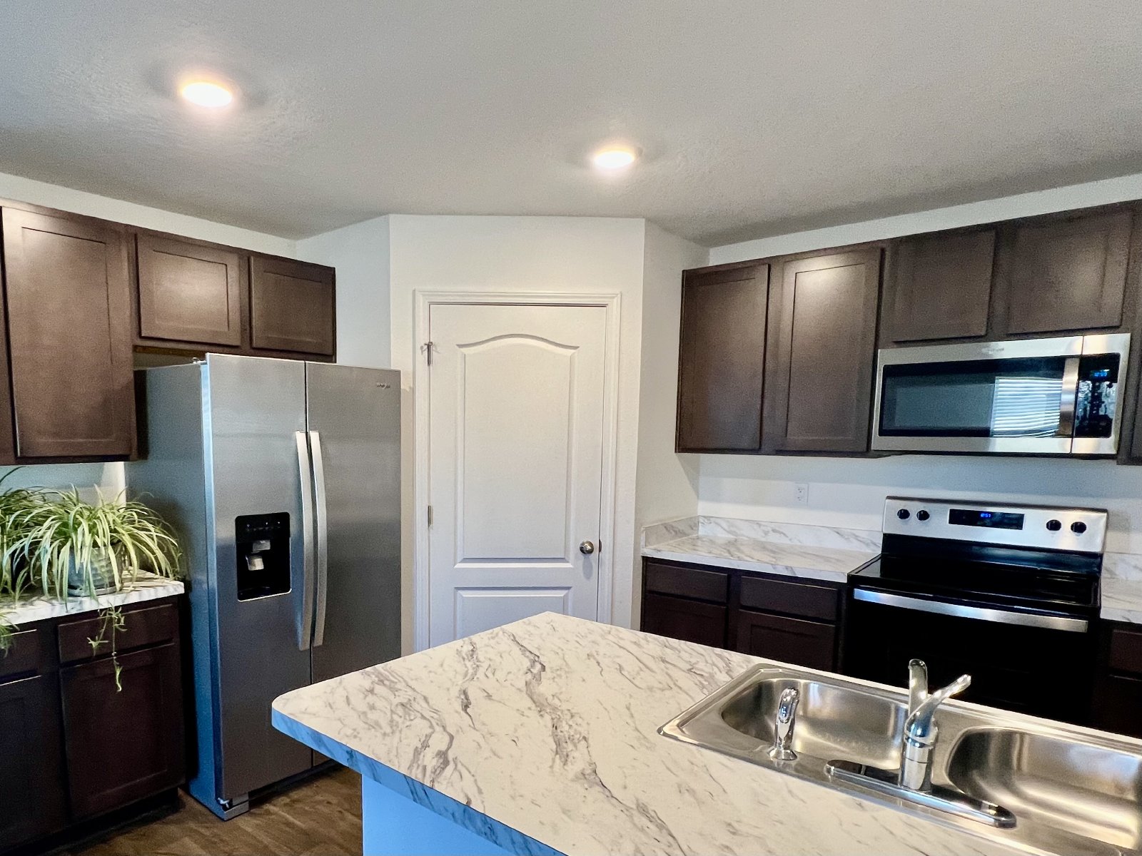 Modern 4 Bedroom Home with Exceptional Amenities! property image