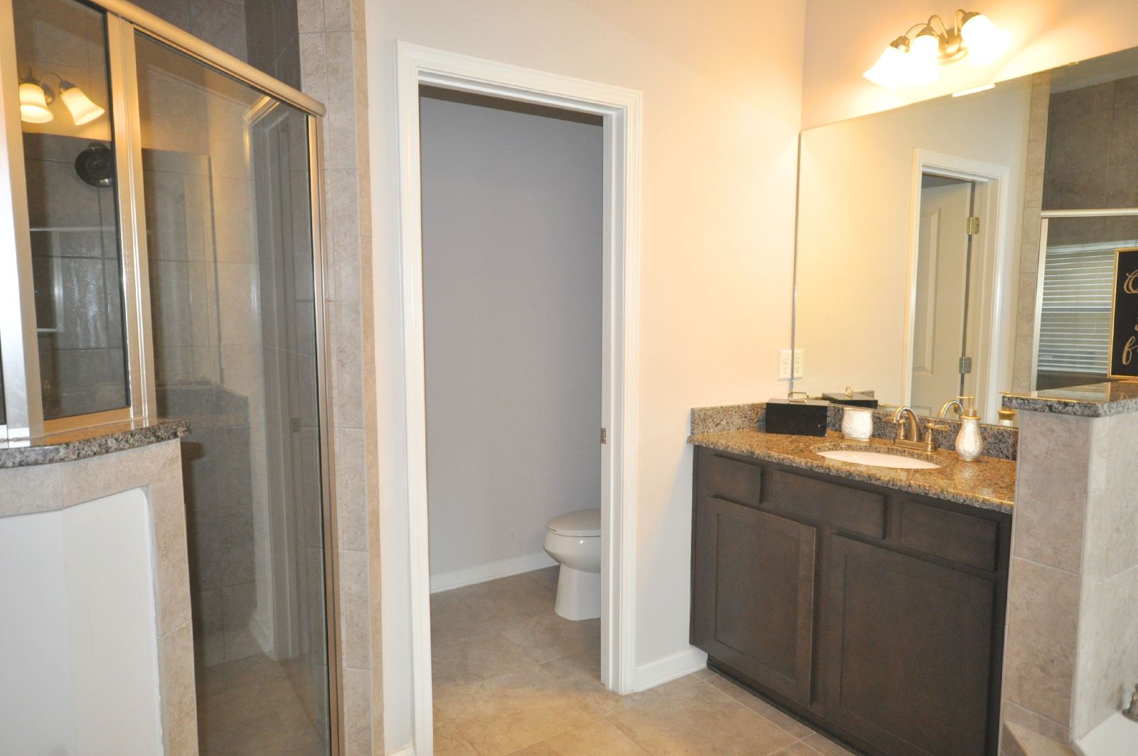 Large 4 Bedroom 4 bath in Yulee property image