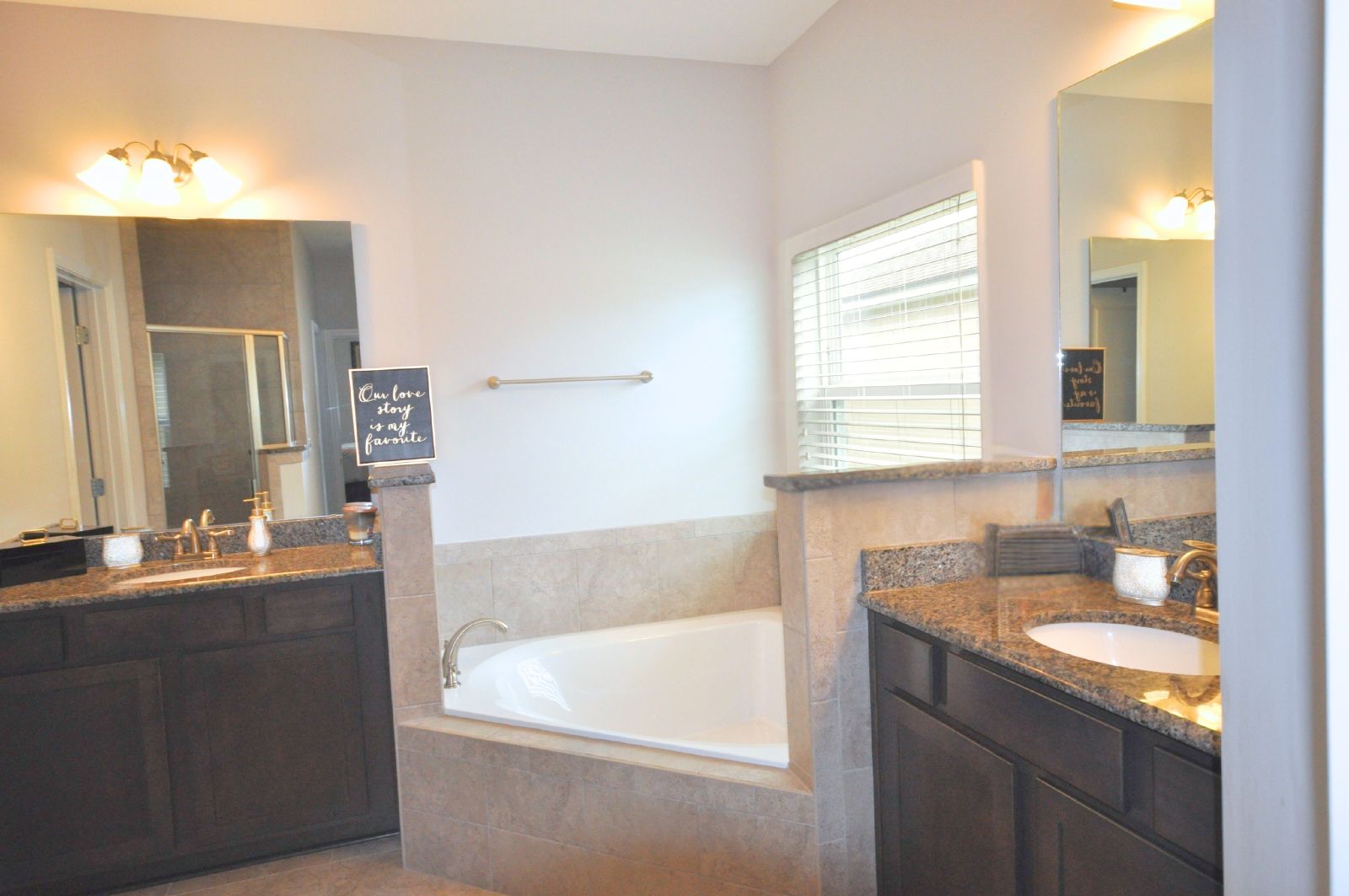 Large 4 Bedroom 4 bath in Yulee property image