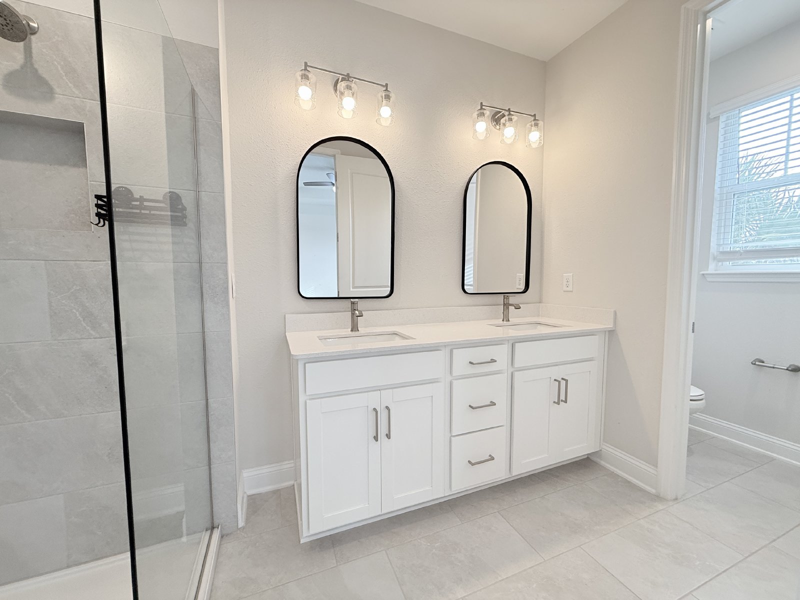 Practically New Townhome in Amazing Location! property image