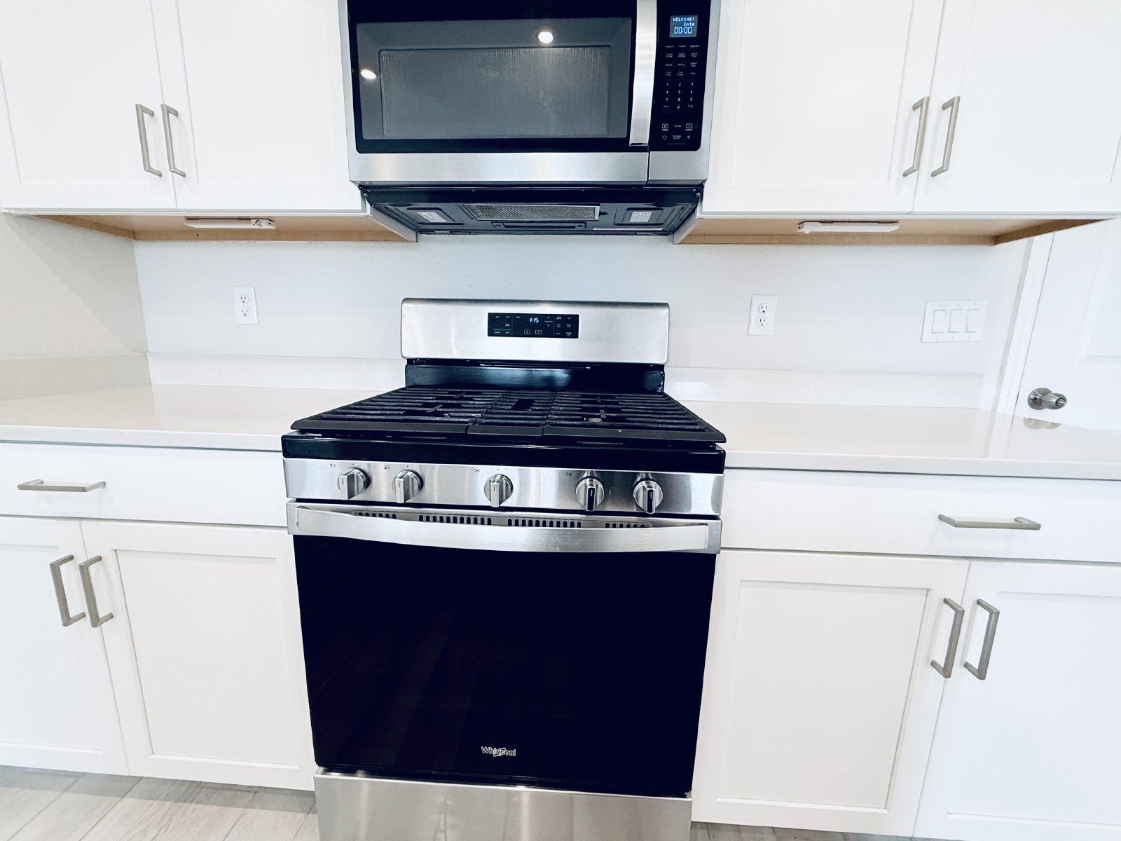 Practically New Townhome in Amazing Location! property image