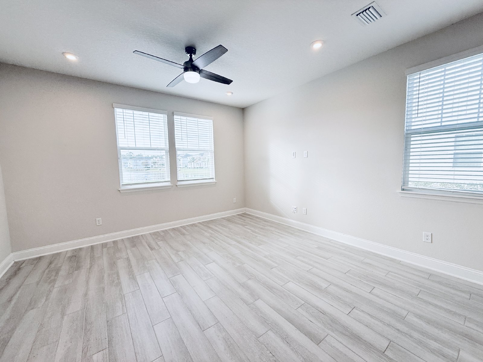 Practically New Townhome in Amazing Location! property image