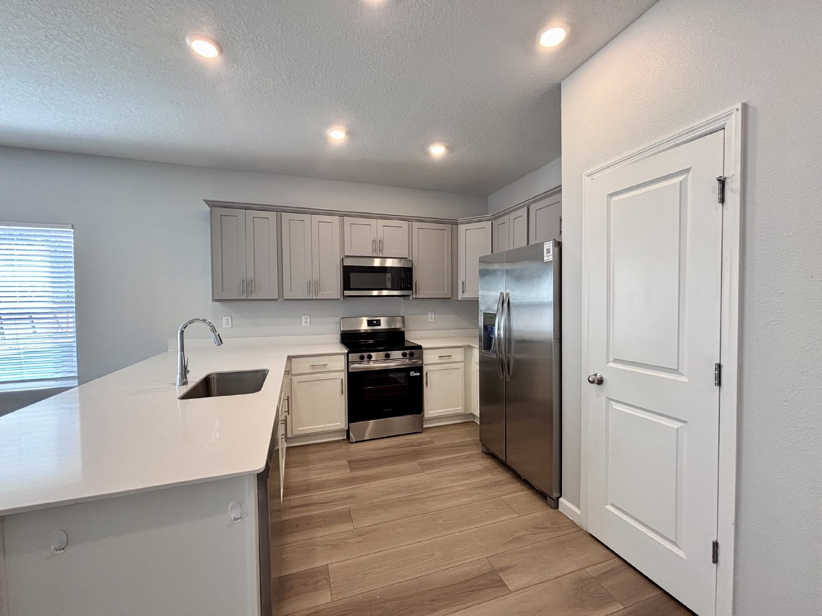 Newer Townhome in Orange Park property image