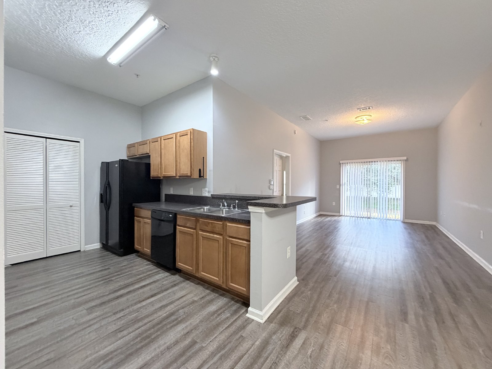 Beautifully Remodeled 2 / 2 In Merrill Pines Gated Community! property image