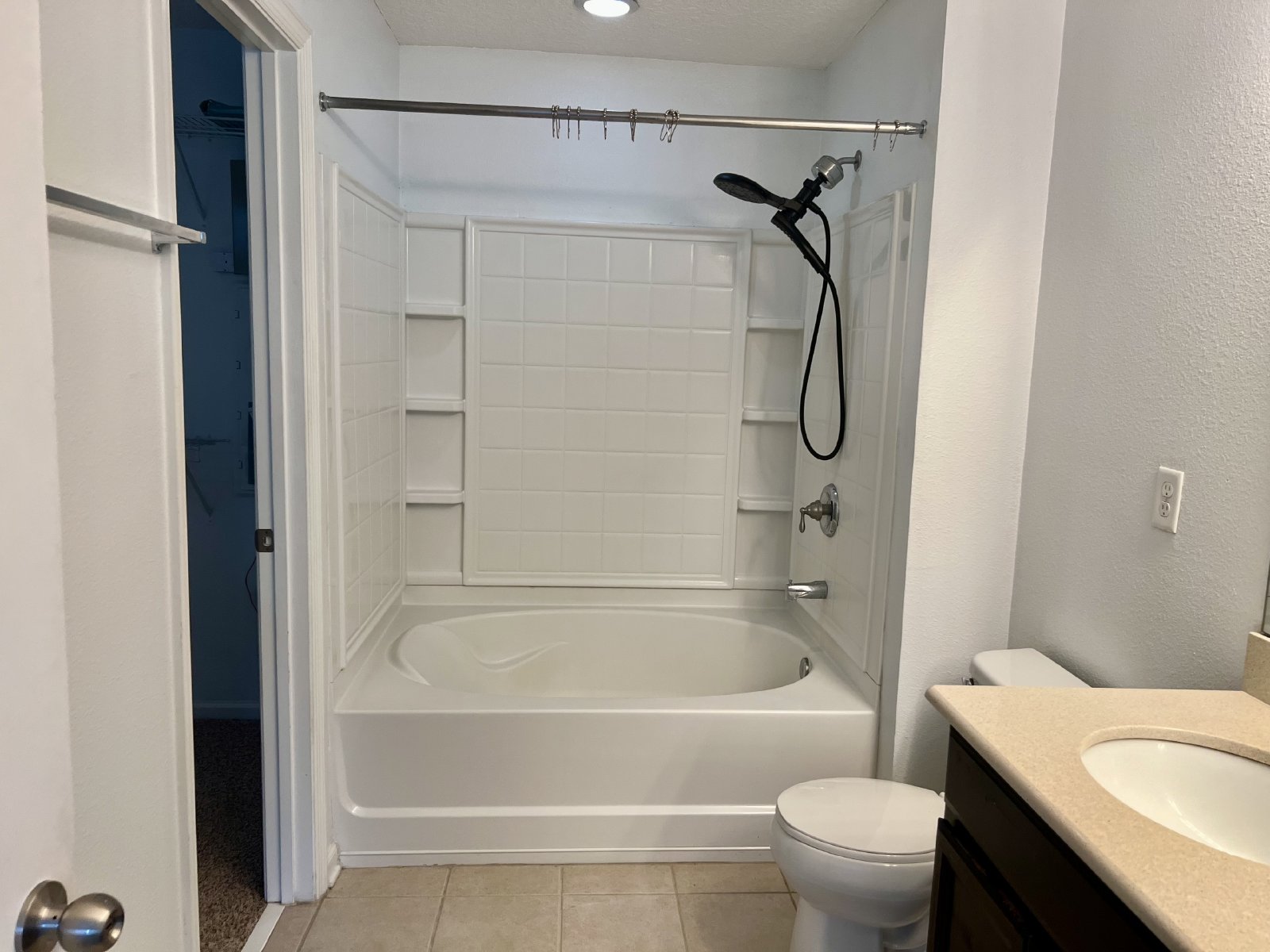 Large townhome in great location property image