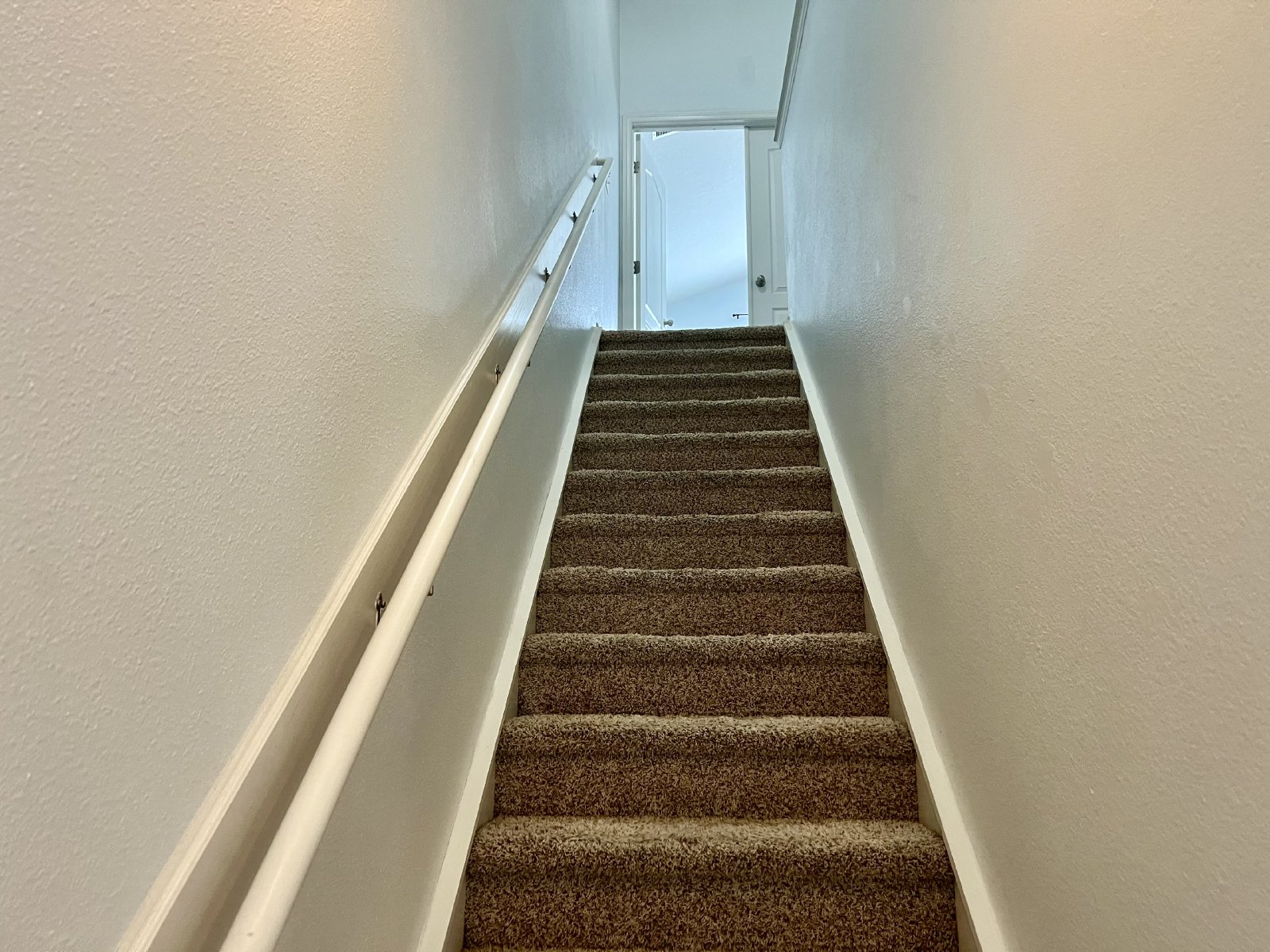 Large townhome in great location property image