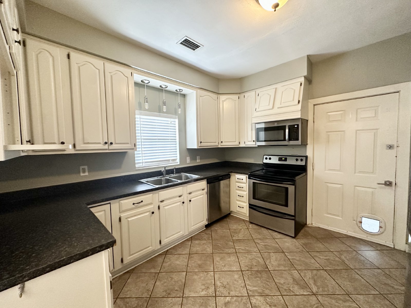 Charming Avondale Home! property image