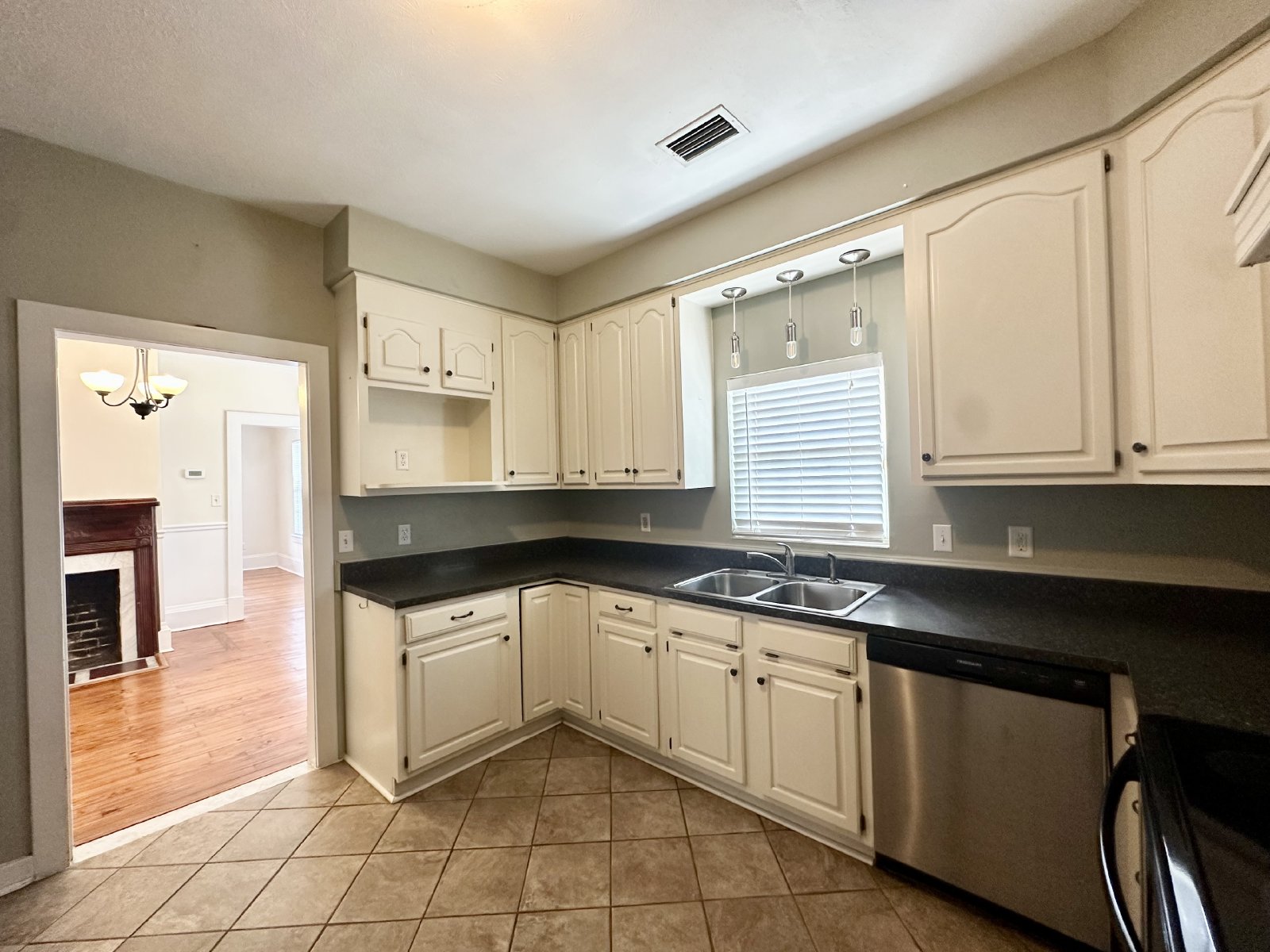 Charming Avondale Home! property image
