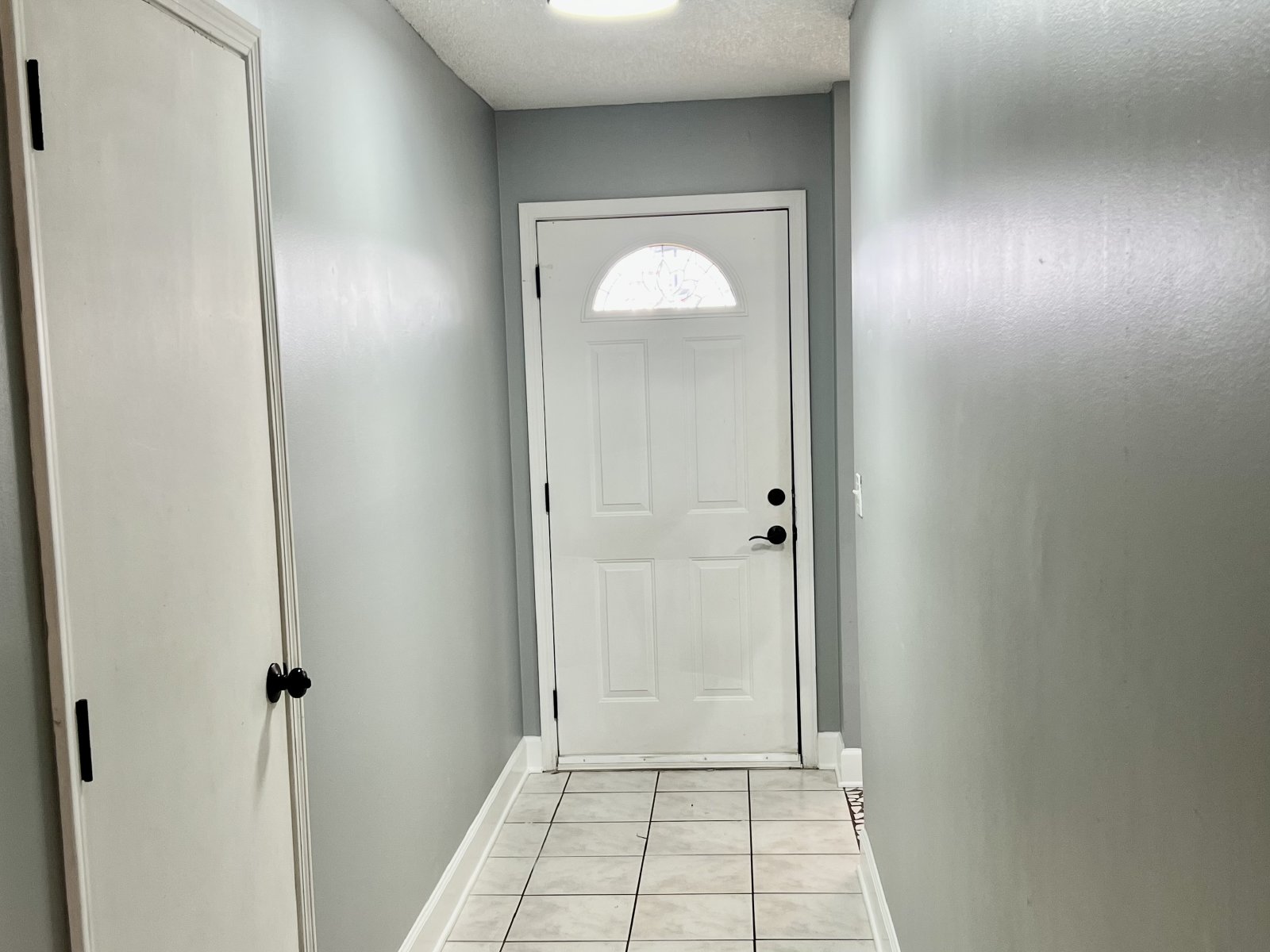 Charming 3 Bed / 2 Bath Home with Open Floor Plan & Fenced Yard! property image
