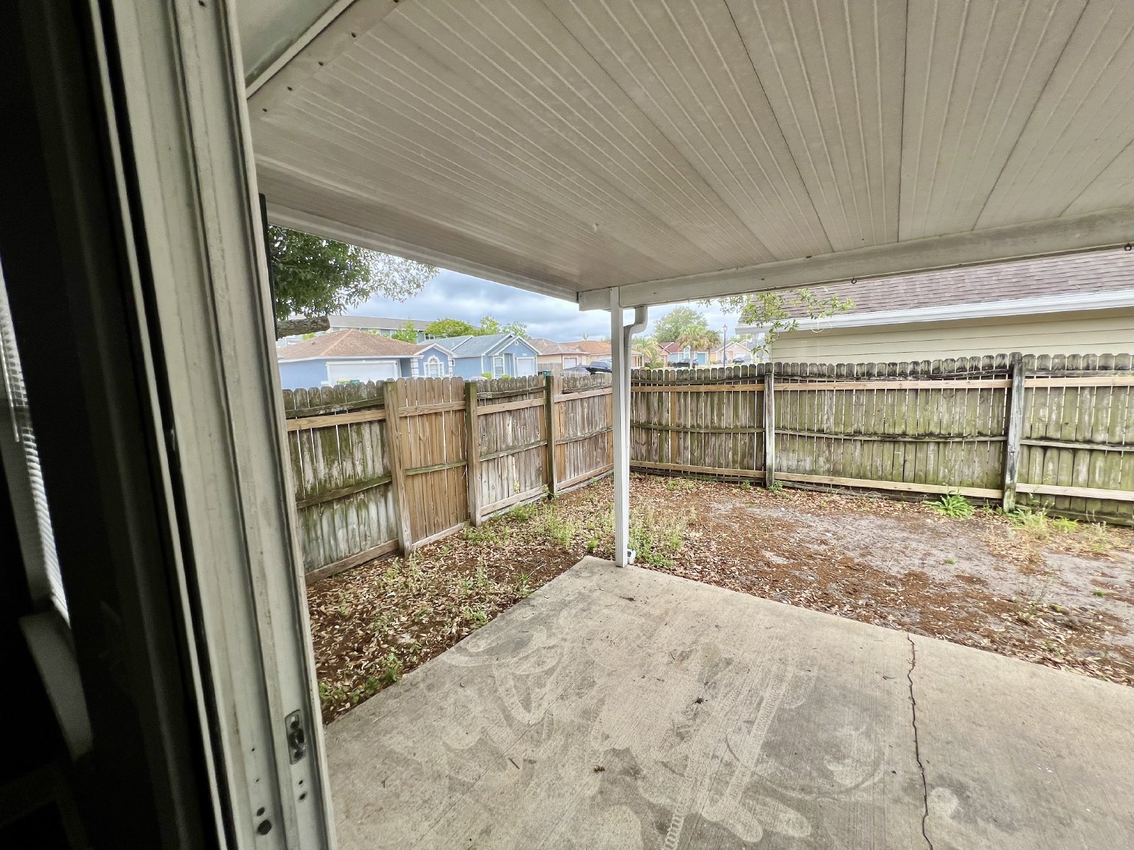 Charming 3 Bed / 2 Bath Home with Open Floor Plan & Fenced Yard! property image