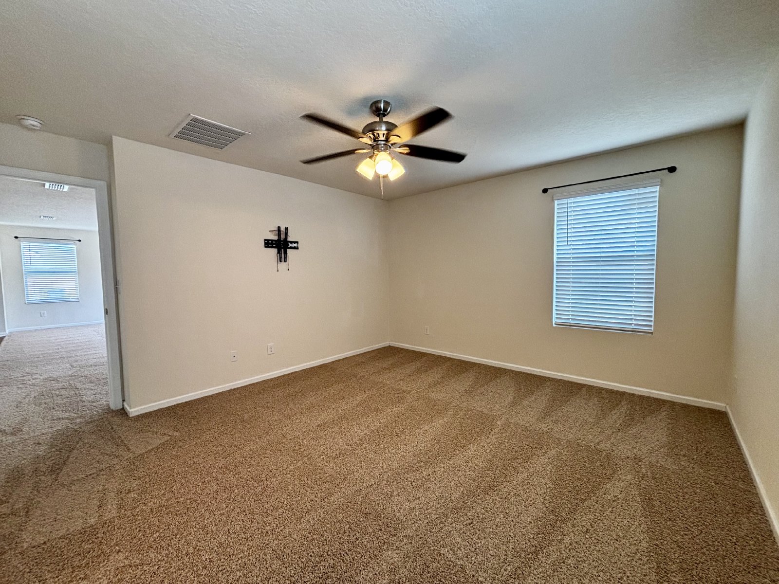 Hidden Gem, New Carpet property image