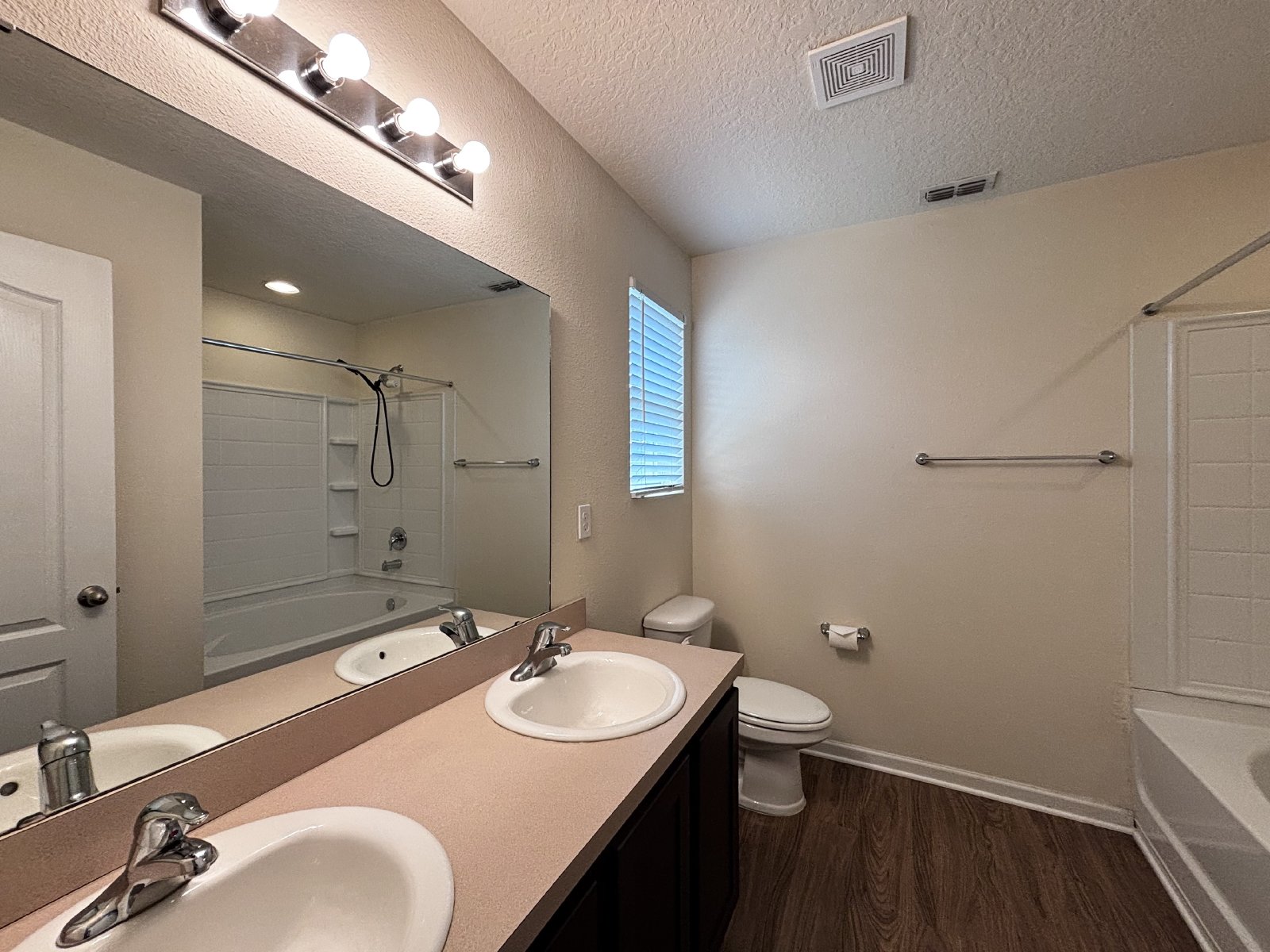 Hidden Gem, New Carpet property image