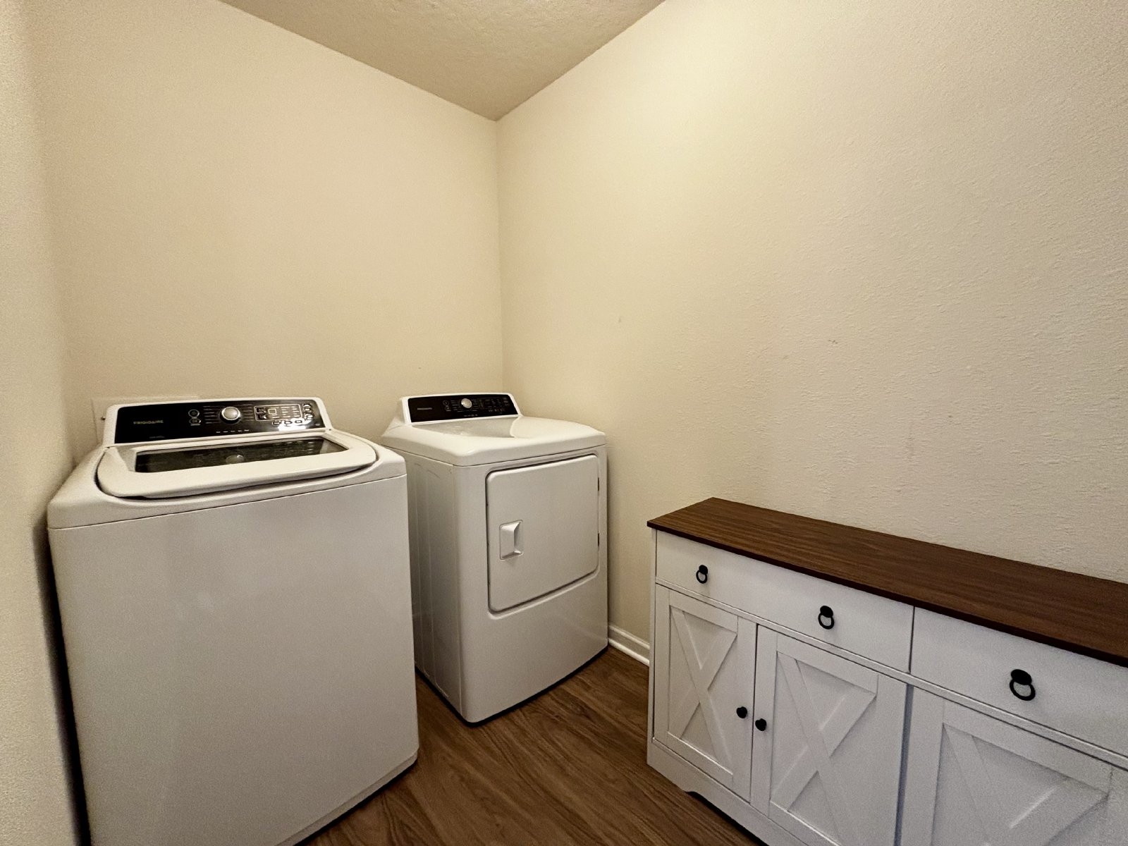 Hidden Gem, New Carpet property image