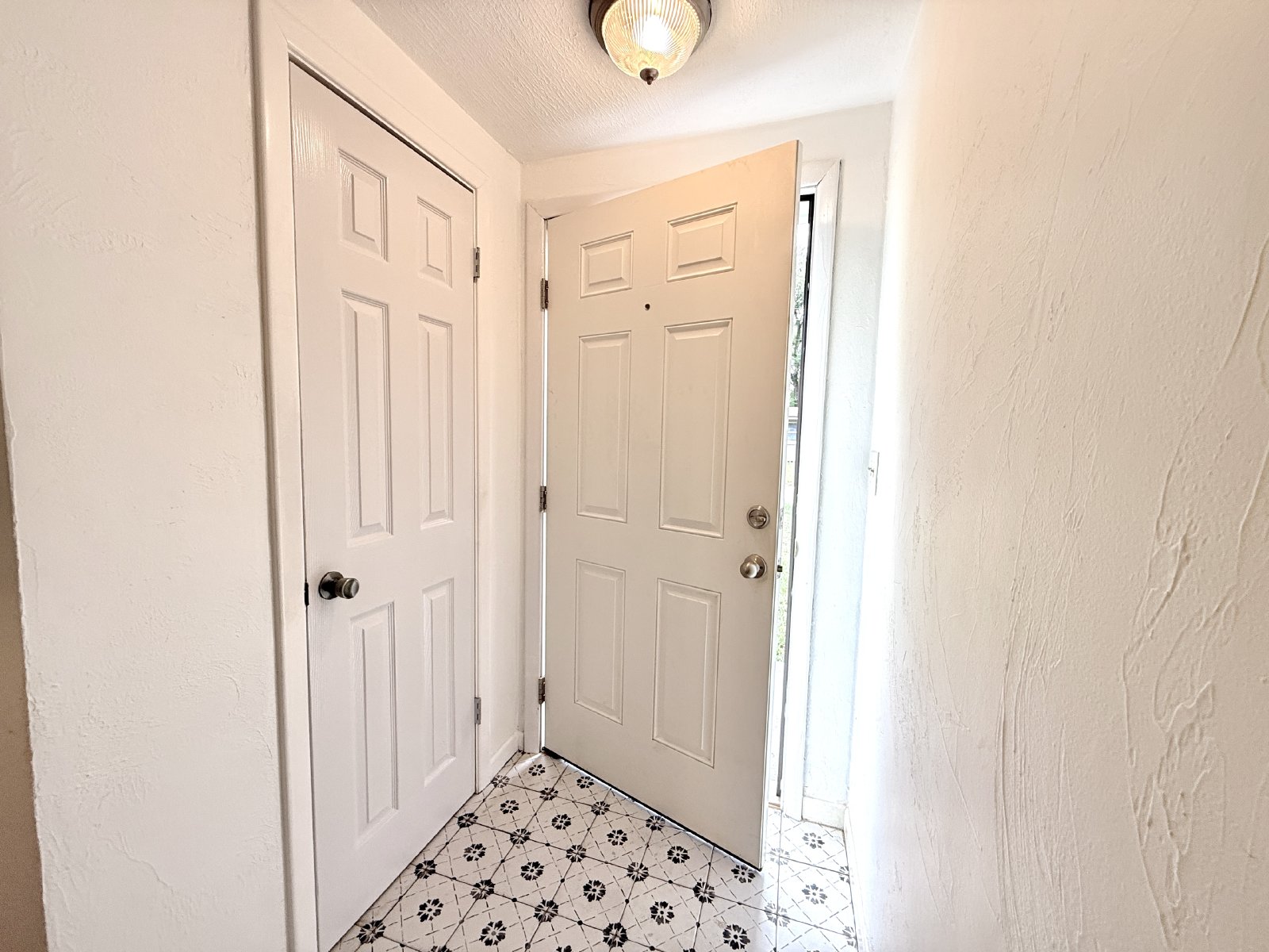 Charming 3BR Home with Modern Updated & Huge Fenced Yard property image