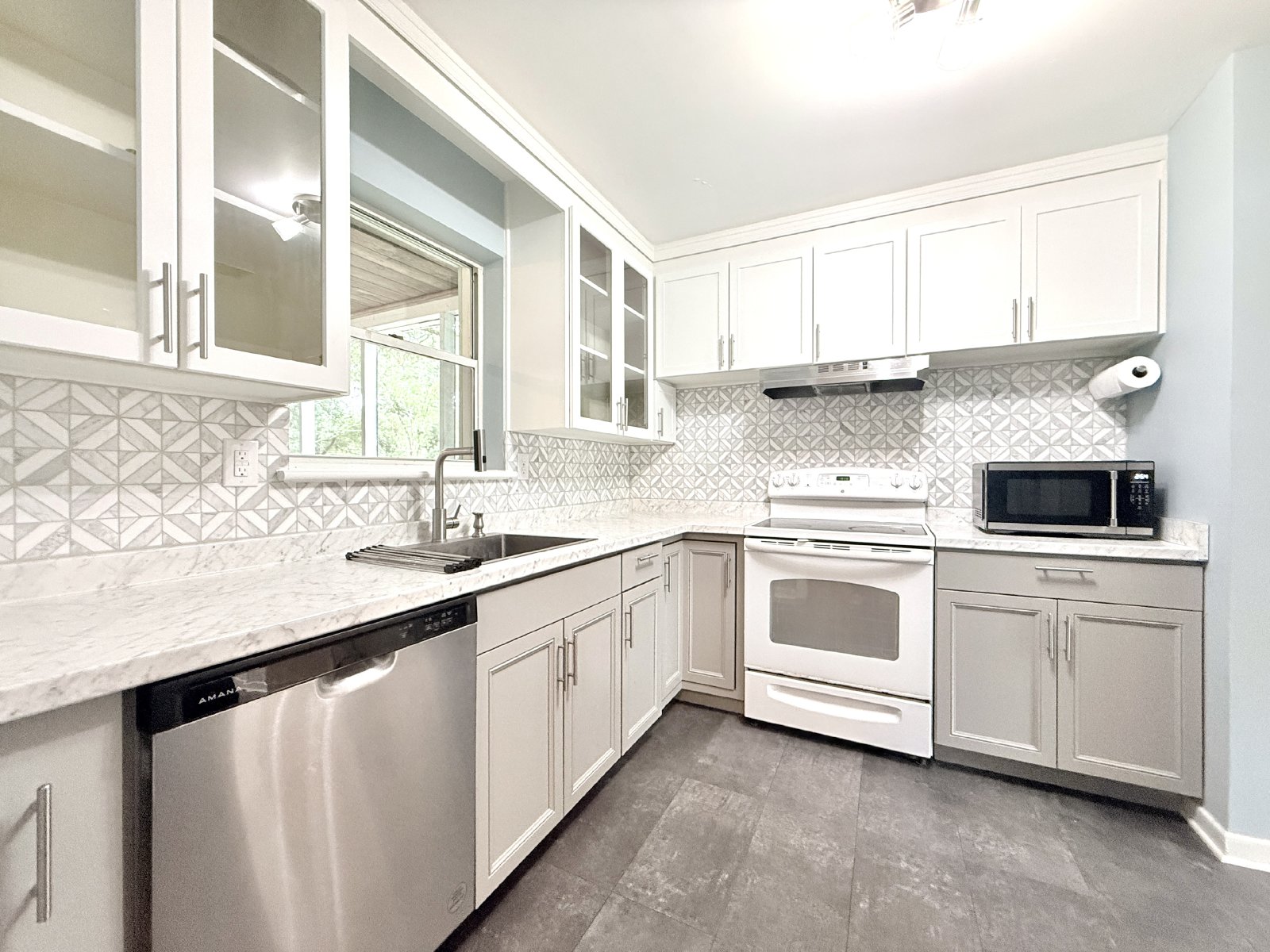 Charming 3BR Home with Modern Updated & Huge Fenced Yard property image