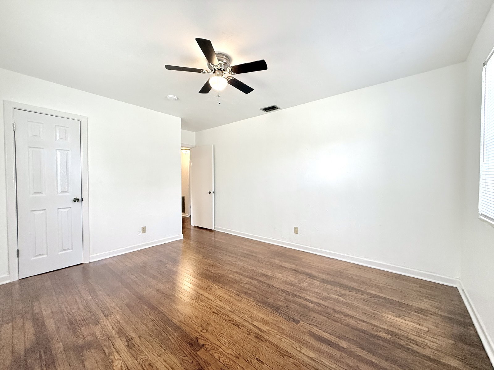 Charming 3BR Home with Modern Updated & Huge Fenced Yard property image