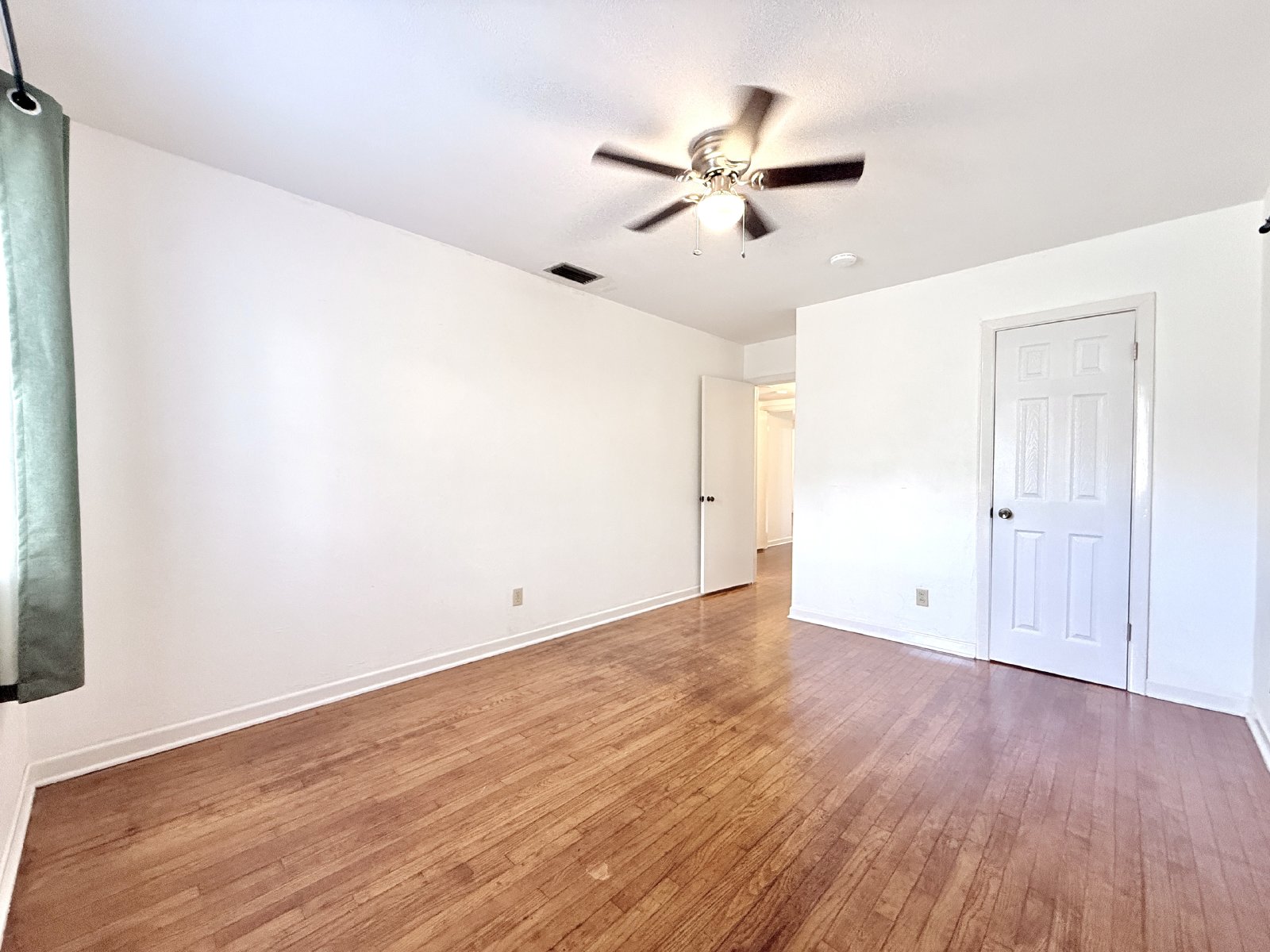 Charming 3BR Home with Modern Updated & Huge Fenced Yard property image