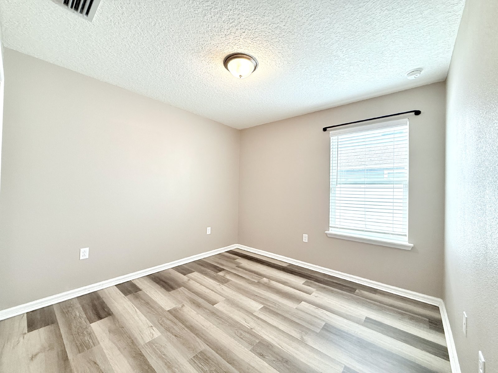 Spacious 3BR Home with Flex Space, Preserve Views & Community Amenities property image